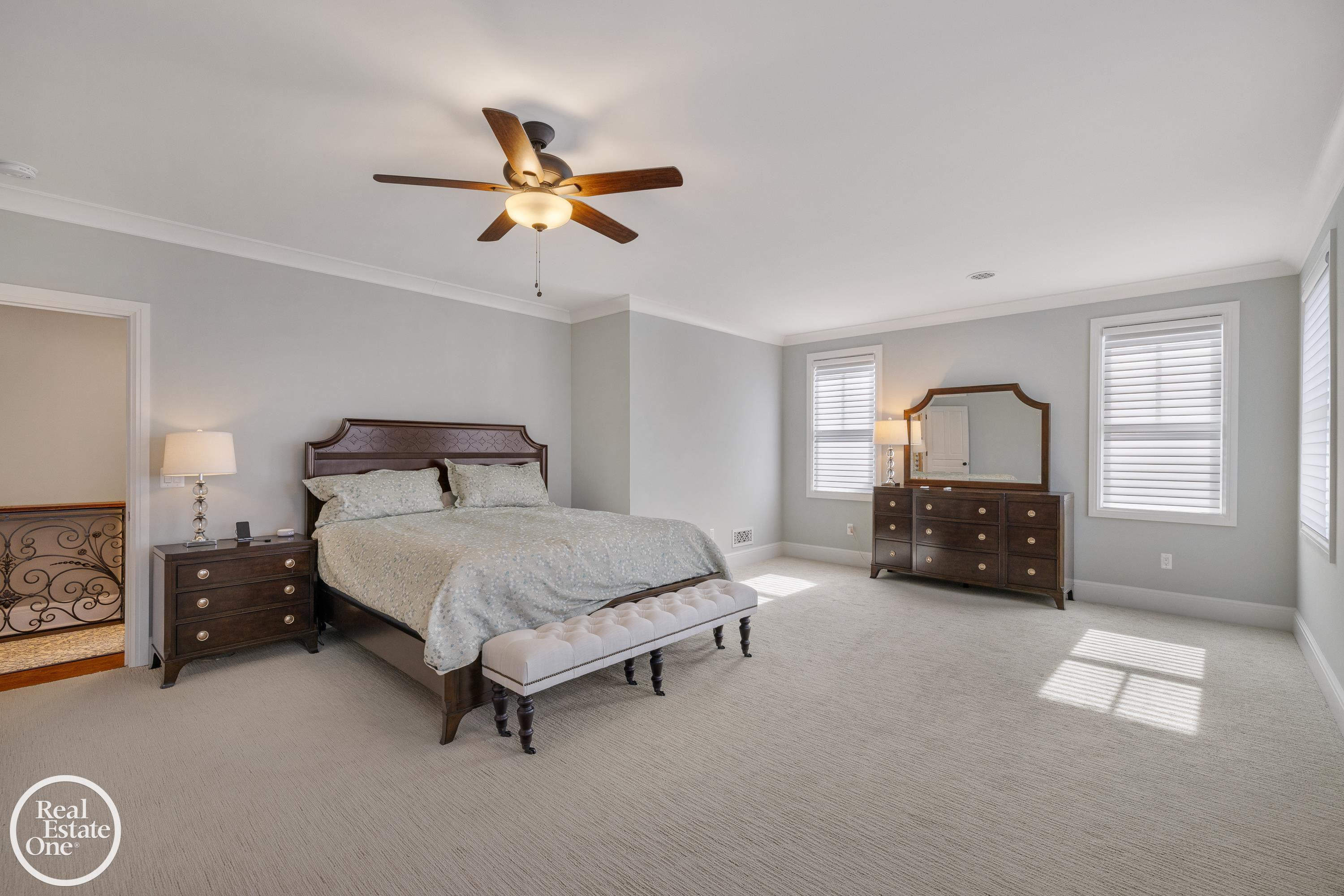 577 Washington Road, Grosse Pointe, MI 48230 — Photo 47