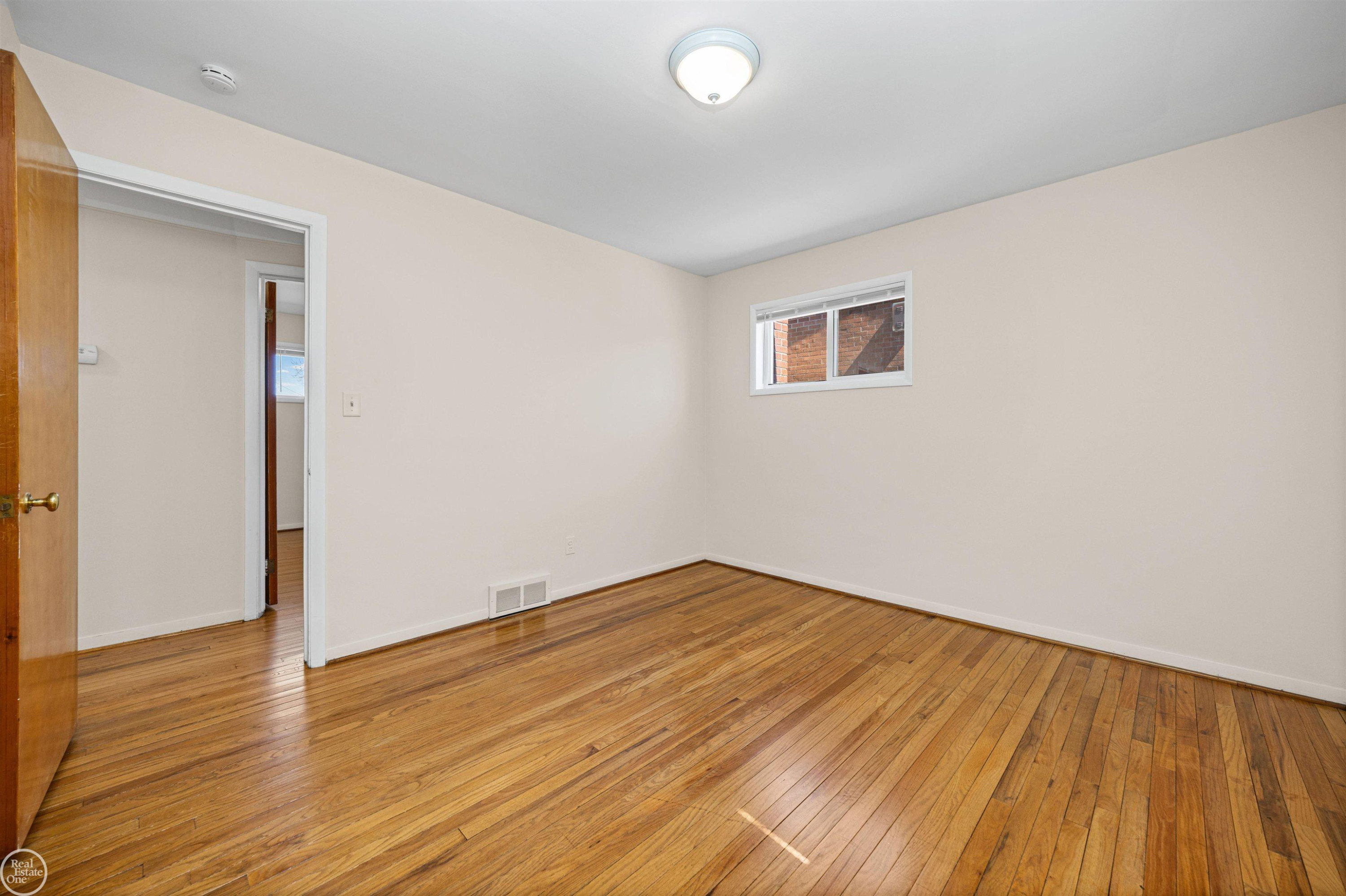 16840 MAY Avenue, Eastpointe, MI 48021 — Photo 28