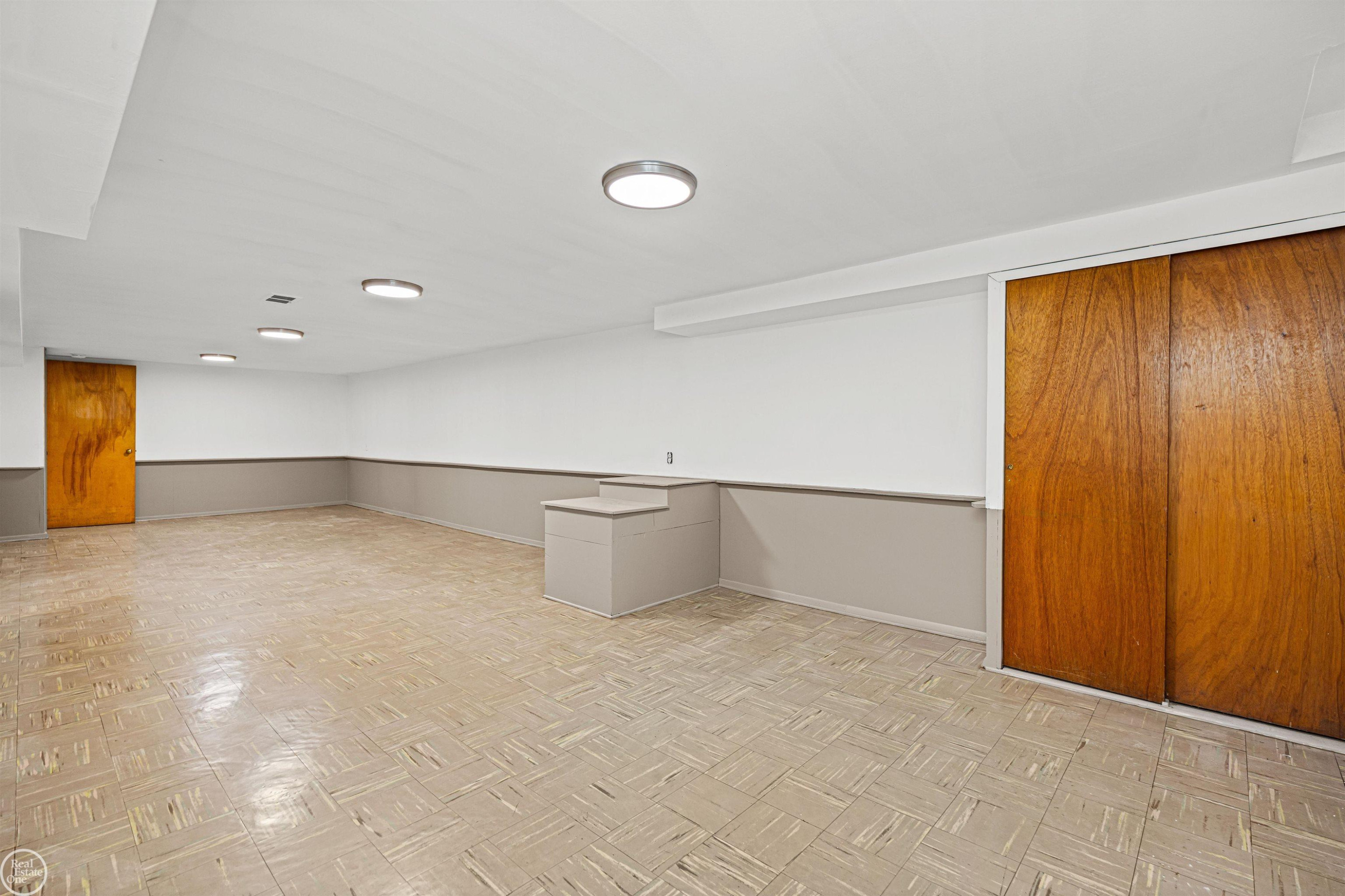 16840 MAY Avenue, Eastpointe, MI 48021 — Photo 35