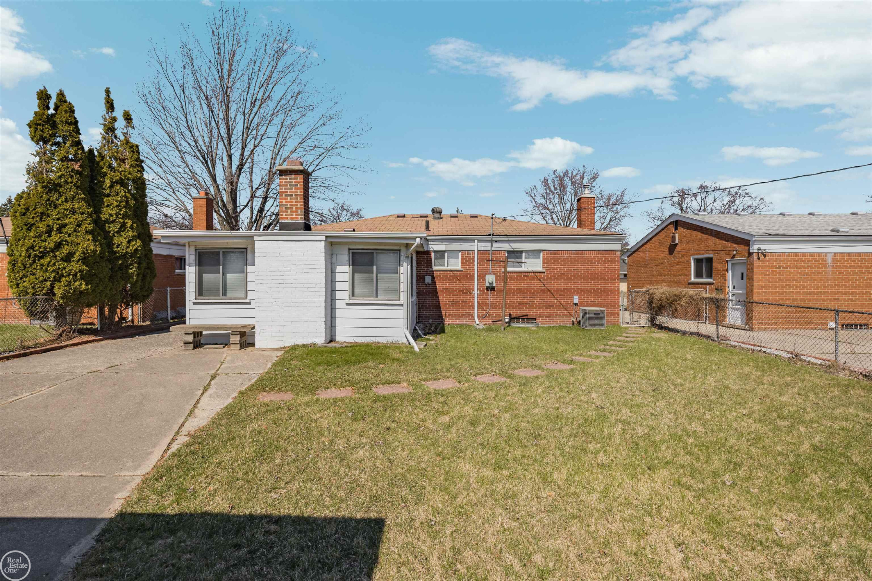 16840 MAY Avenue, Eastpointe, MI 48021 — Photo 45