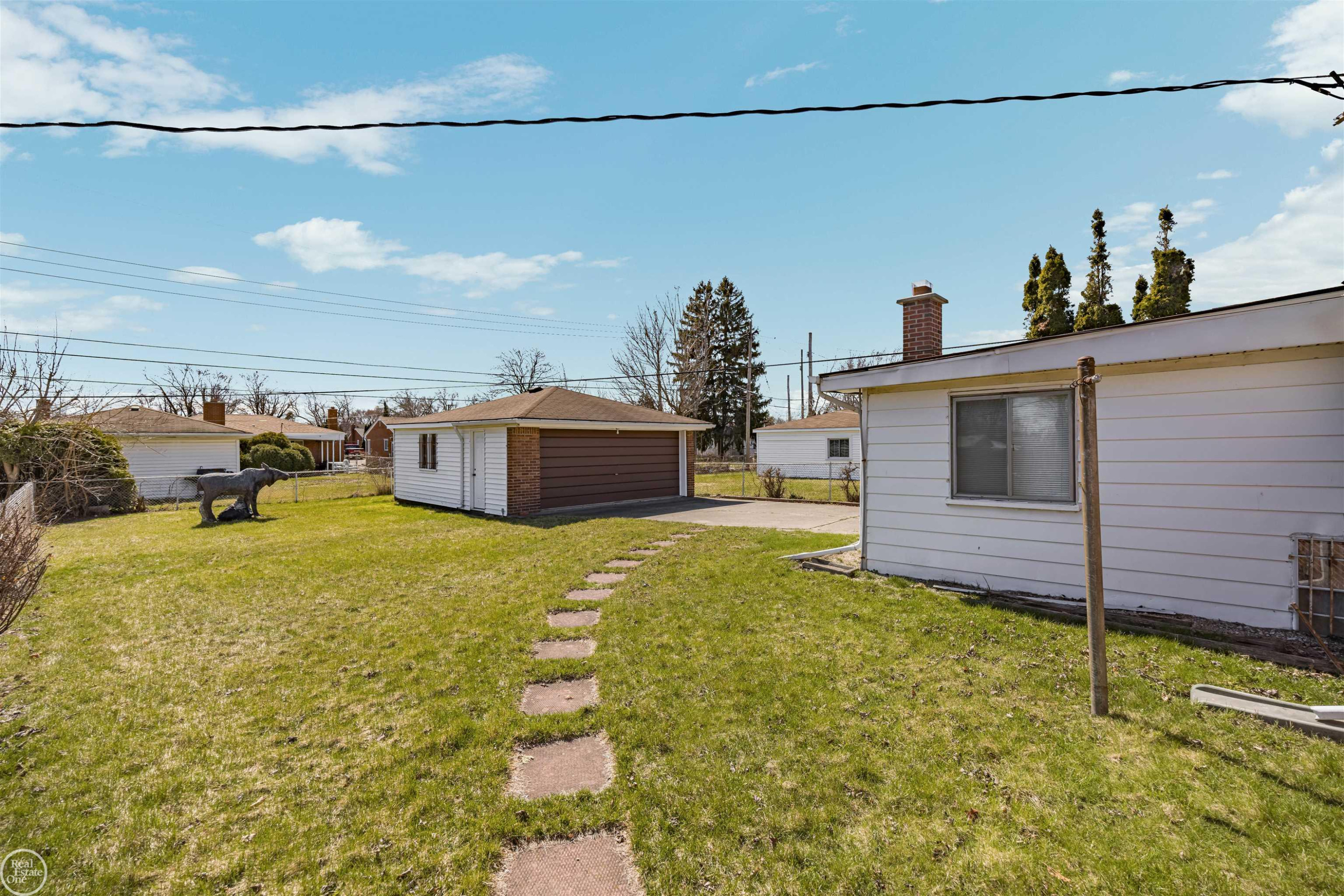 16840 MAY Avenue, Eastpointe, MI 48021 — Photo 46