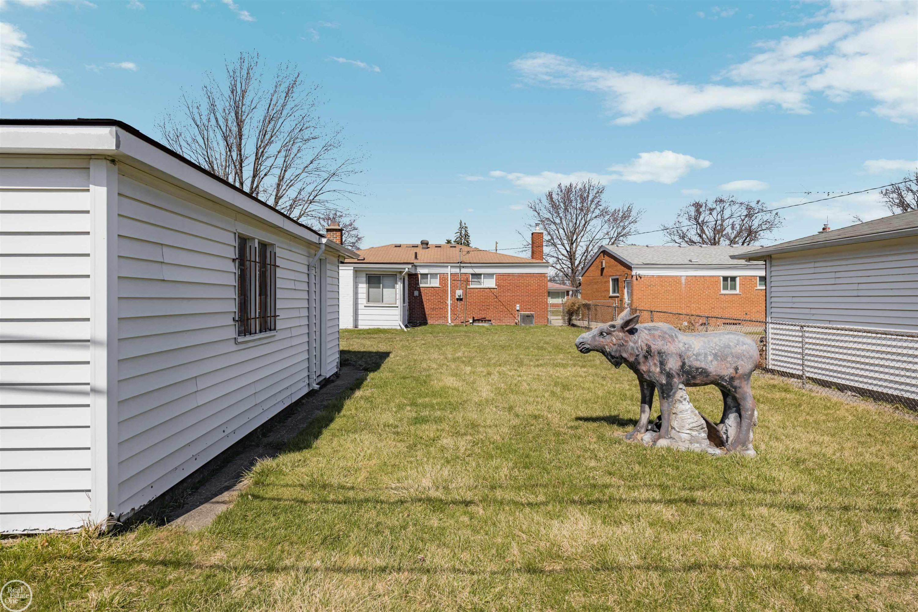 16840 MAY Avenue, Eastpointe, MI 48021 — Photo 49