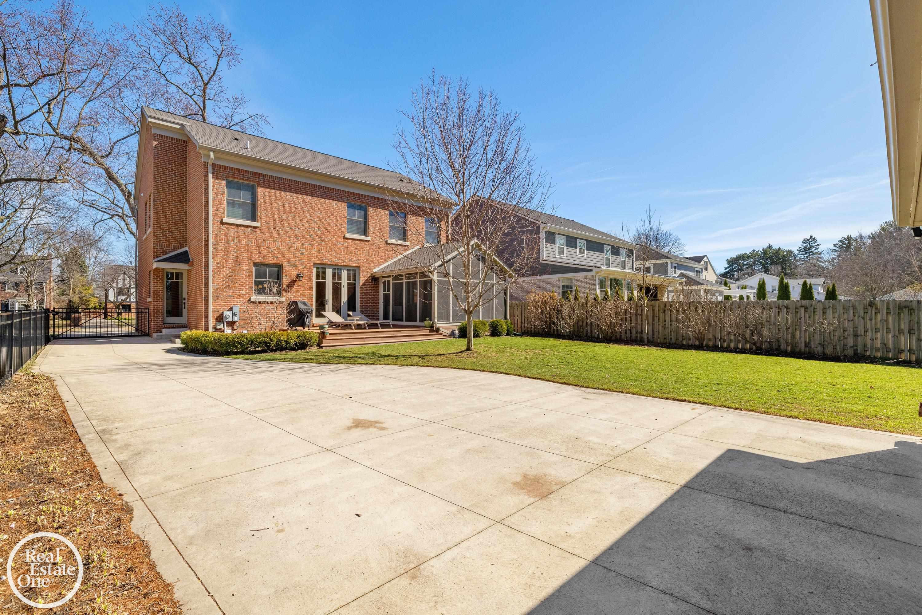 577 Washington Road, Grosse Pointe, MI 48230 — Photo 83