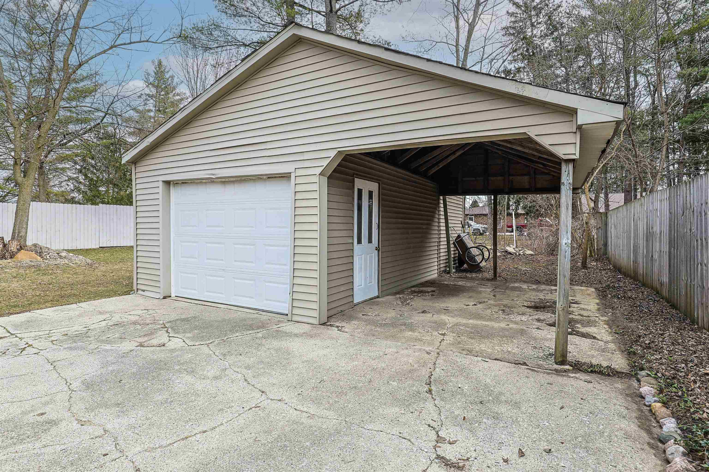 631 W Belle Avenue, Saint Charles, MI 48865 — Photo 25