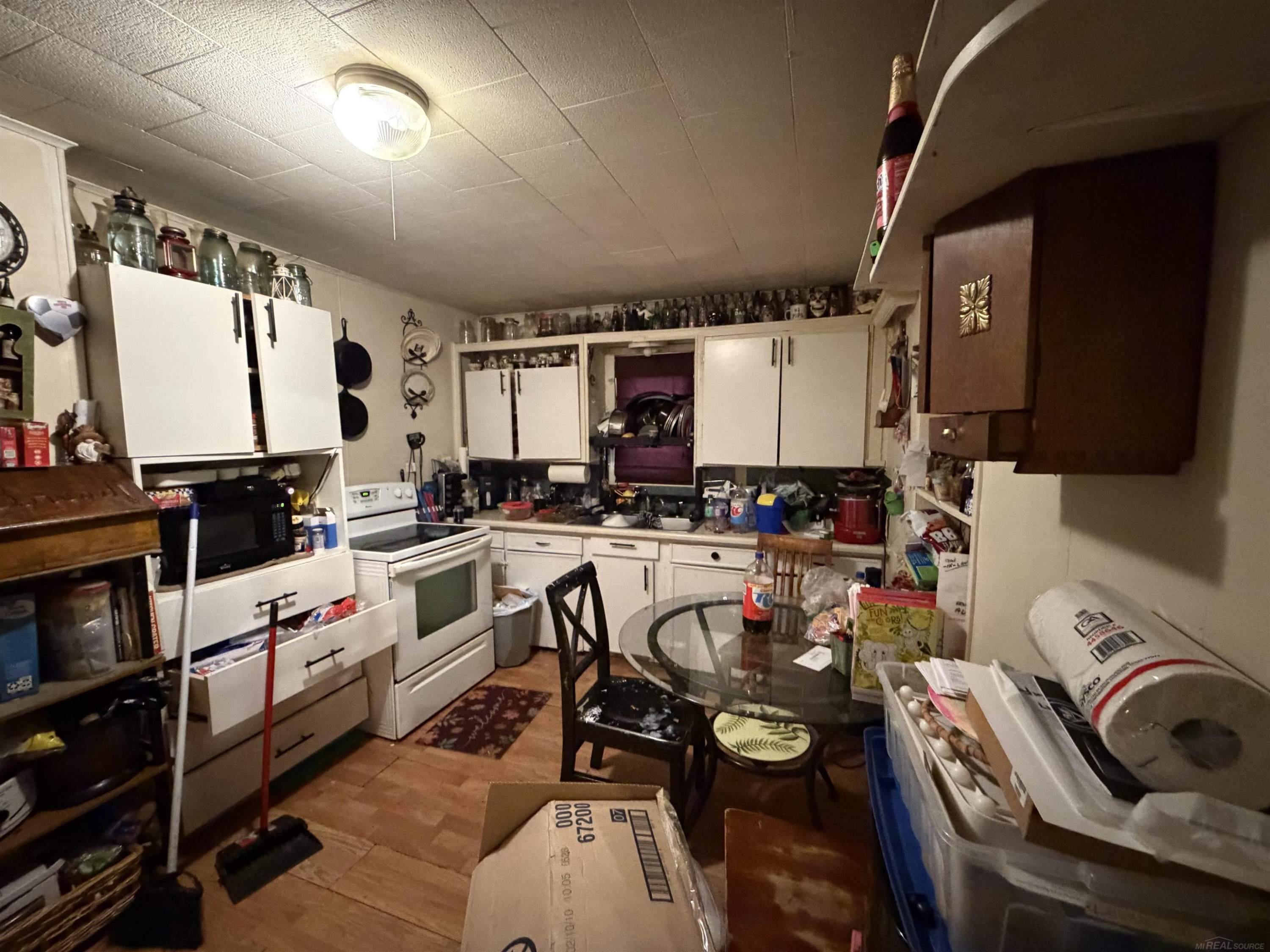215 Elmwood Street, Hartford, MI 49057 — Photo 6