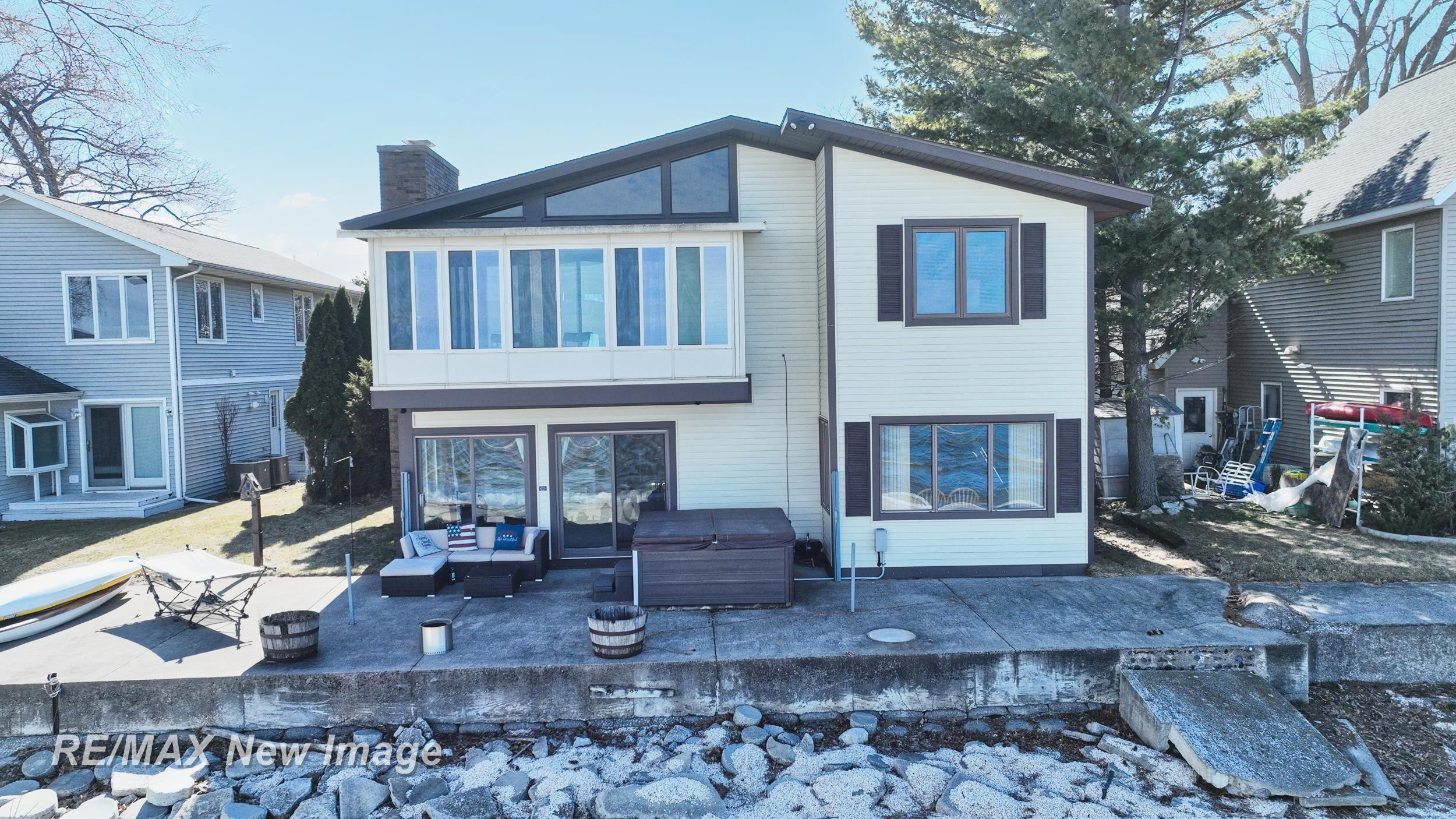 389 Ricoma Beach Road, Bay City, MI 48706 — Photo 3