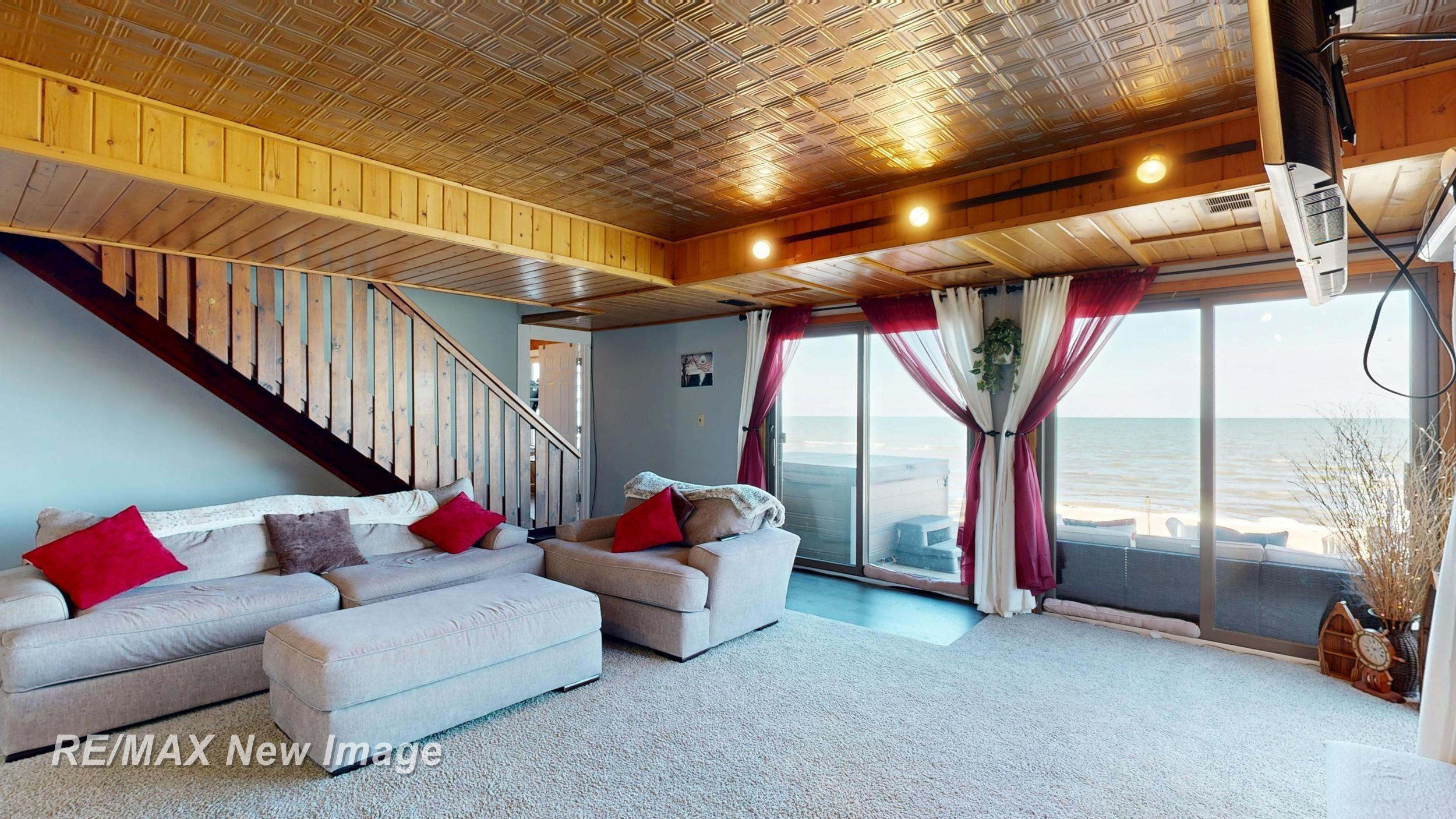 389 Ricoma Beach Road, Bay City, MI 48706 — Photo 9