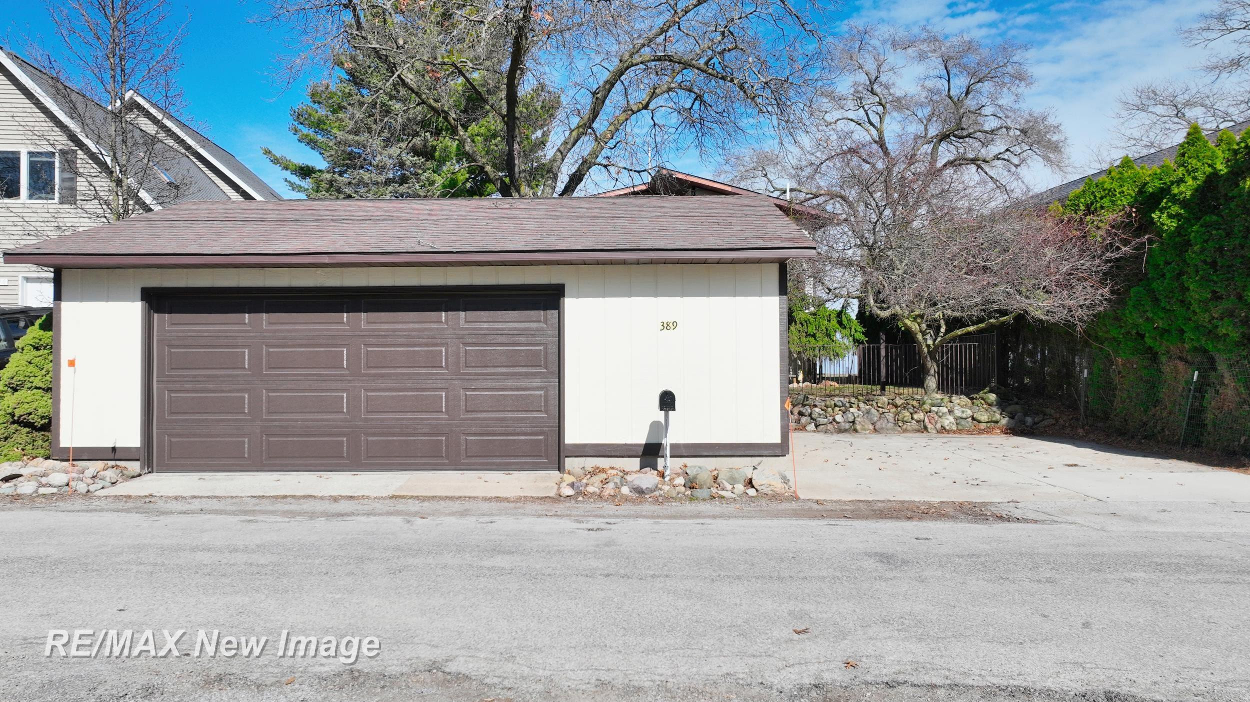 389 Ricoma Beach Road, Bay City, MI 48706 — Photo 45