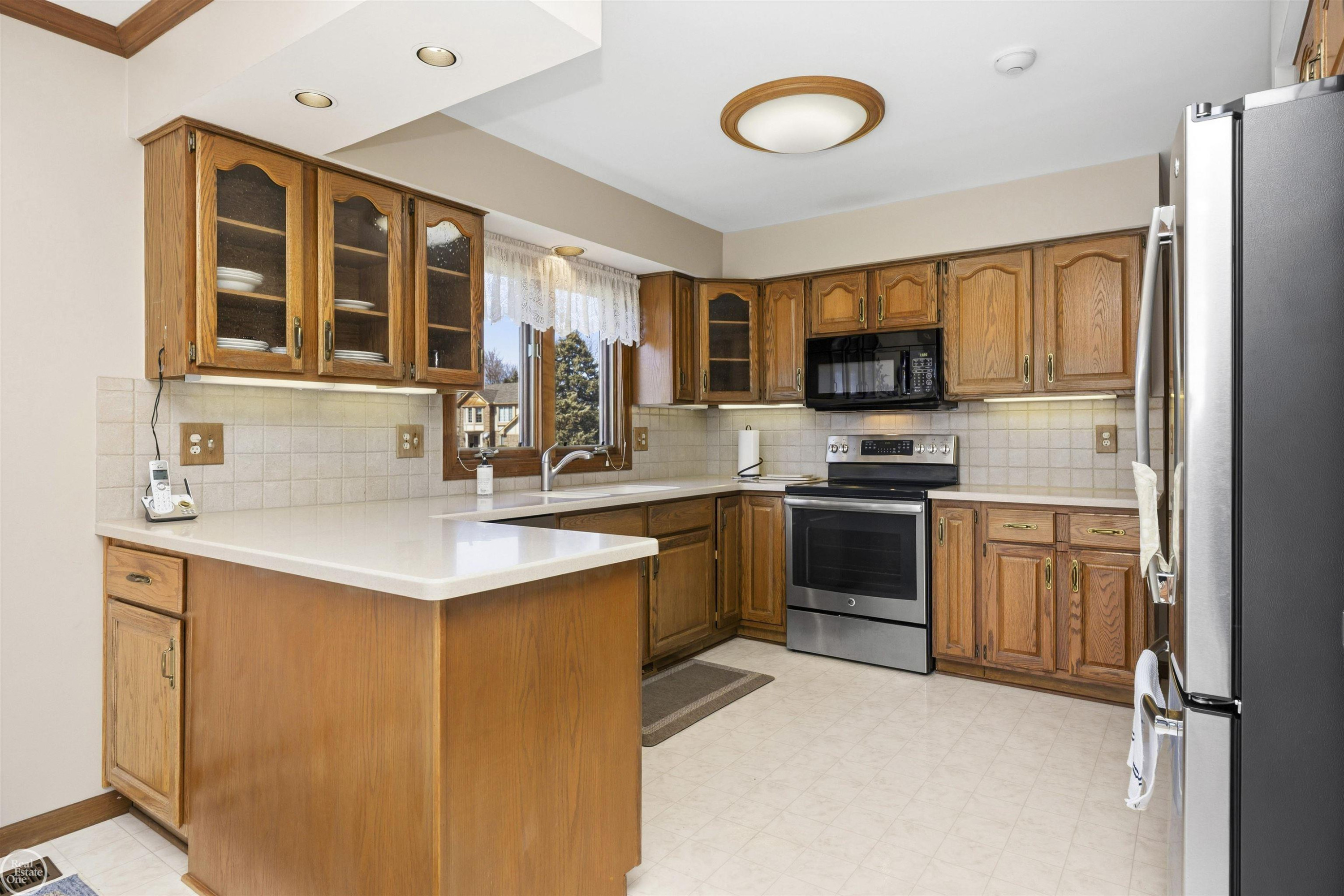 41777 Pon Meadow Court, Northville, MI 48168 — Photo 22