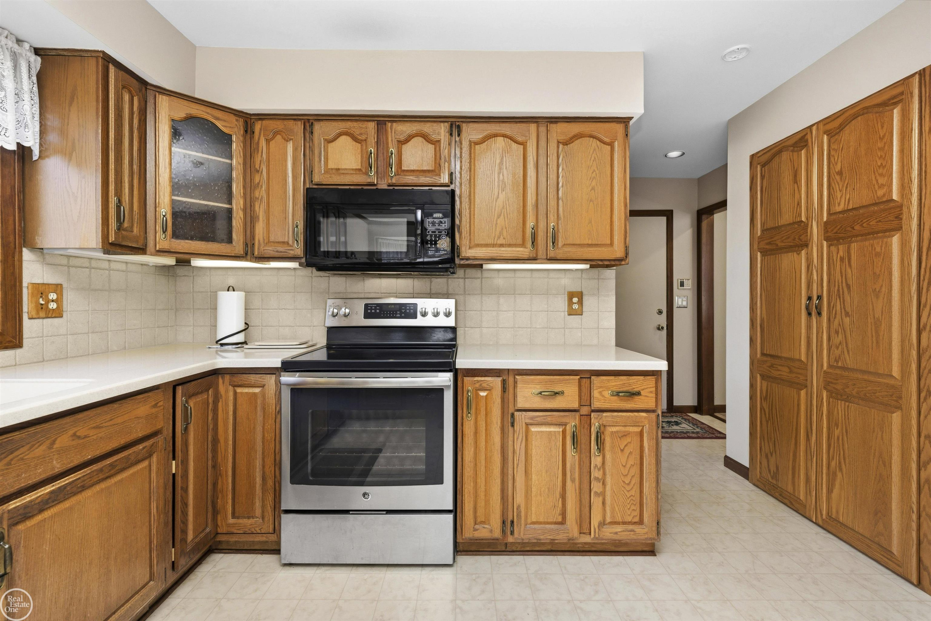 41777 Pon Meadow Court, Northville, MI 48168 — Photo 27