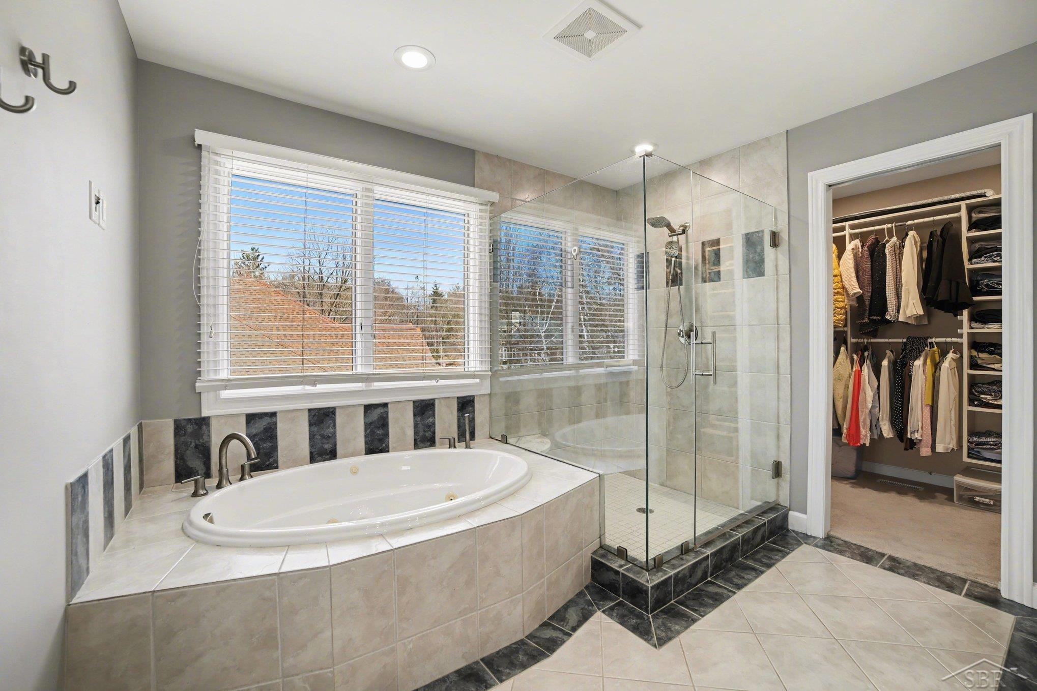 711 Honeysuckle Circle, Midland, MI 48642 — Photo 17