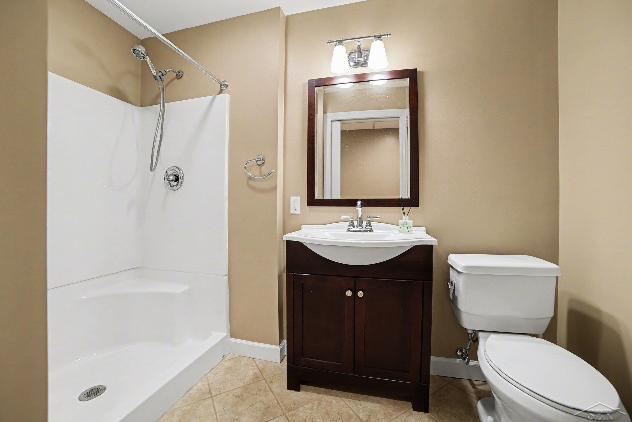 711 Honeysuckle Circle, Midland, MI 48642 — Photo 19