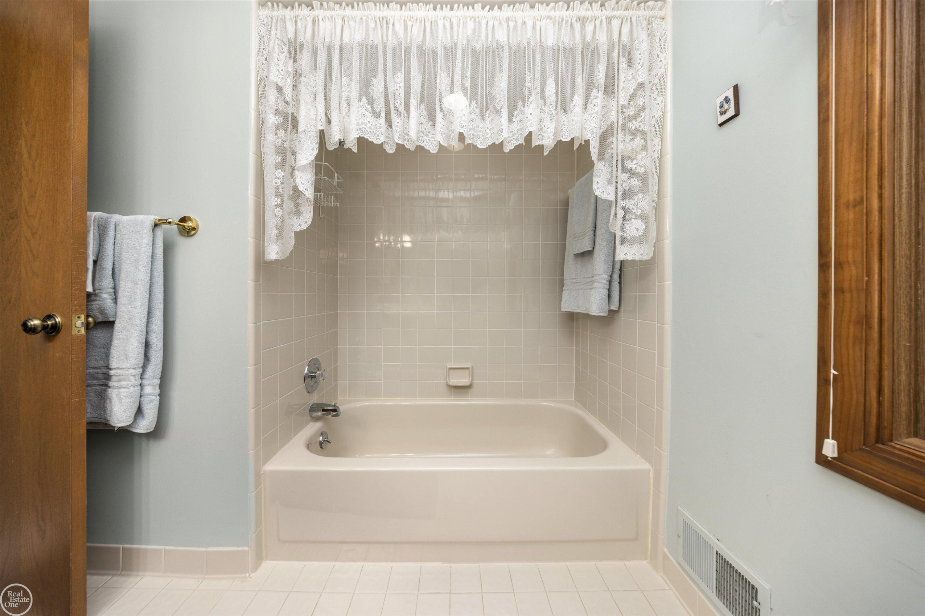 41777 Pon Meadow Court, Northville, MI 48168 — Photo 69