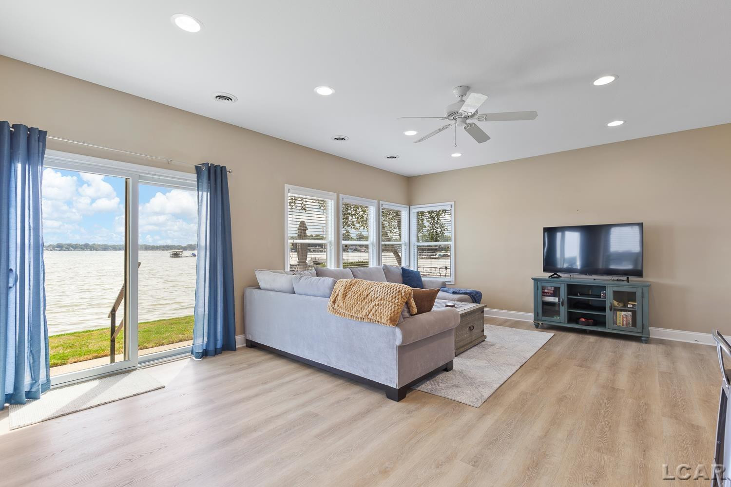 10950 W Ferndale Drive, Manitou Beach, MI 49253 — Photo 18