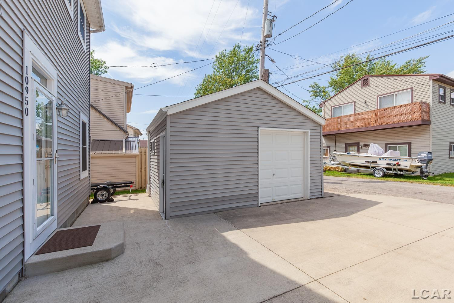10950 W Ferndale Drive, Manitou Beach, MI 49253 — Photo 38