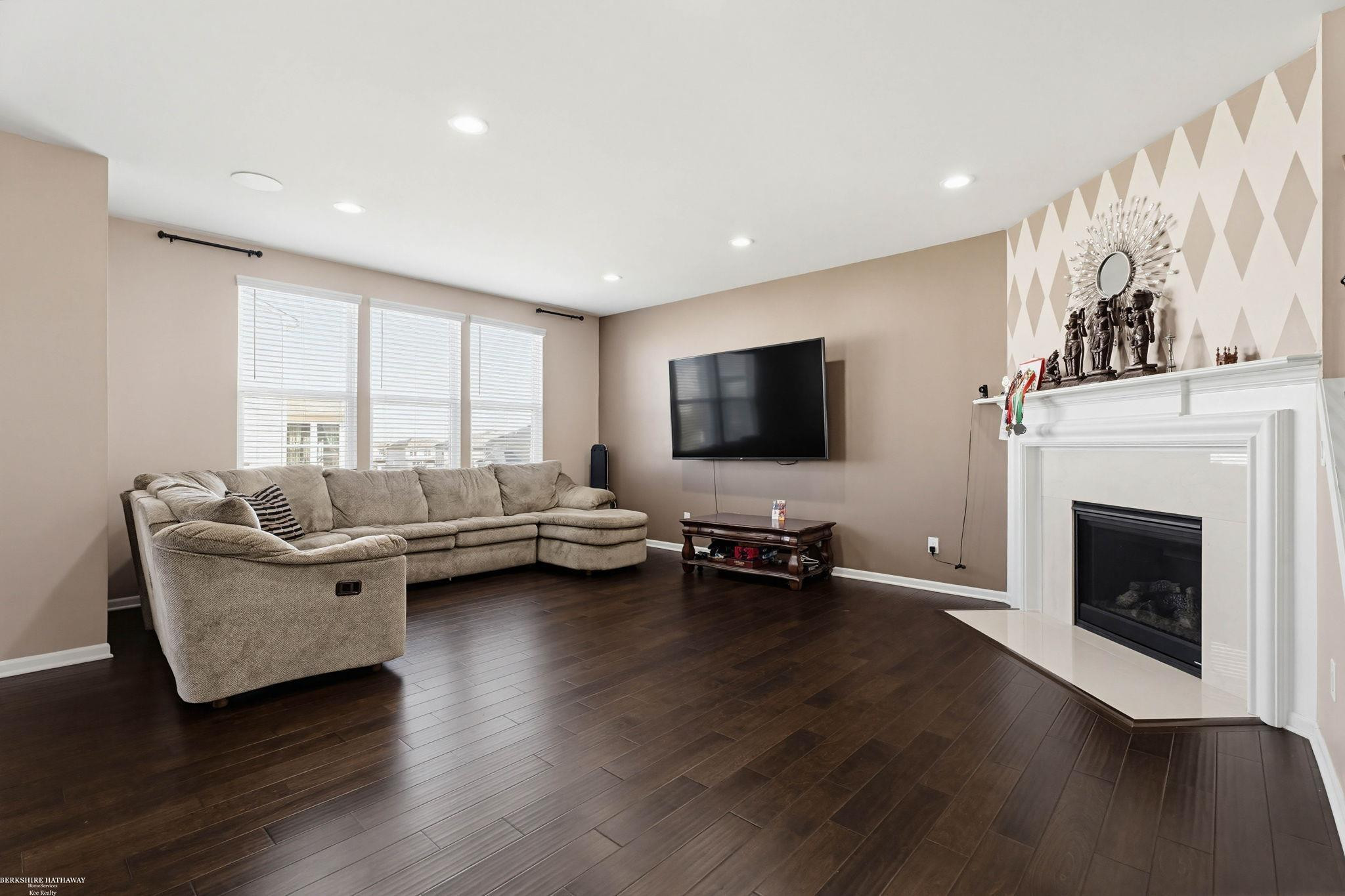 30096 Braeburn Street, MI 48165 — Photo 16