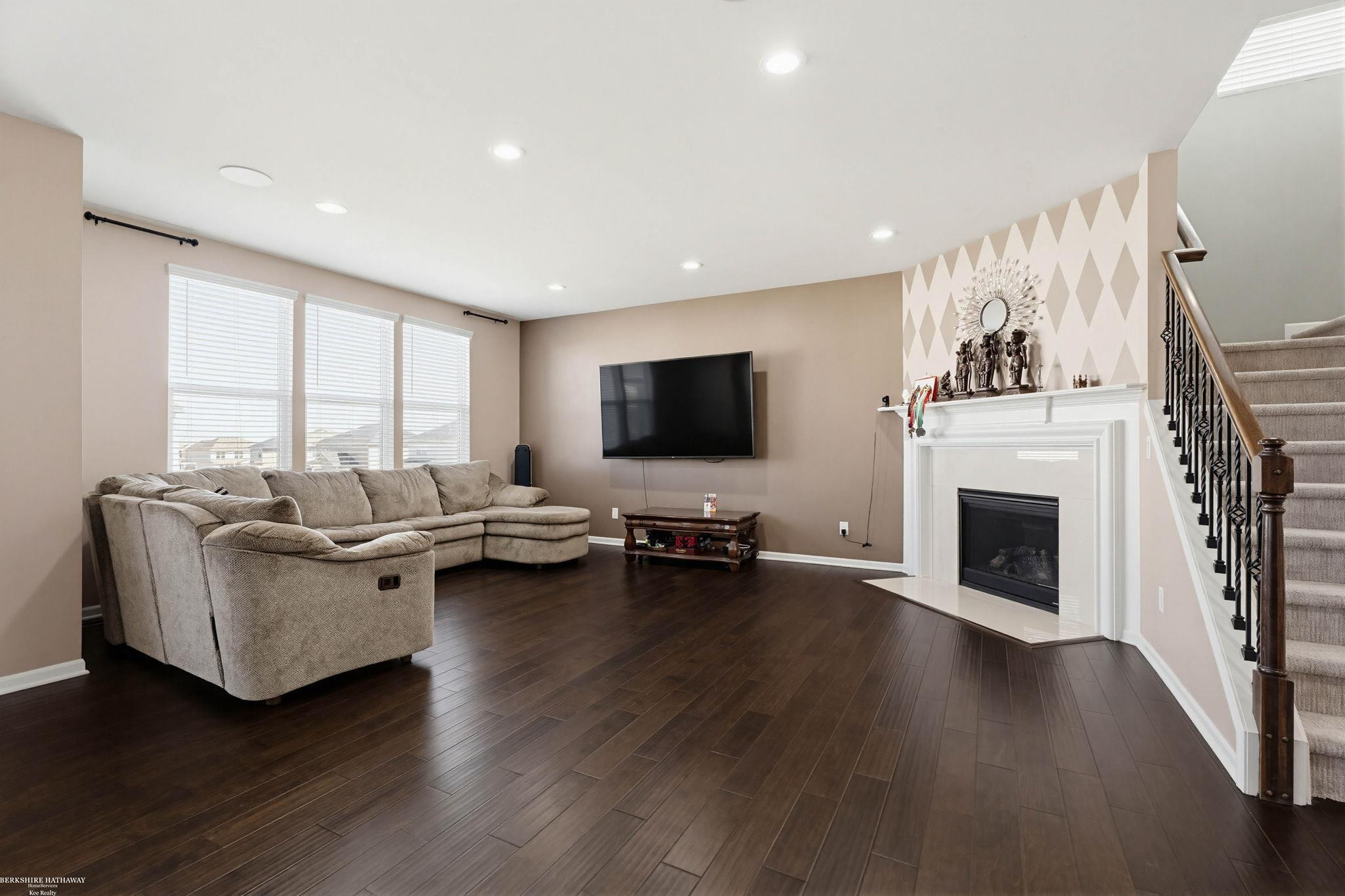 30096 Braeburn Street, MI 48165 — Photo 17