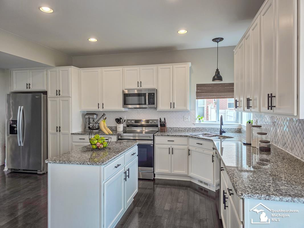 23200 Bluegrass Drive, MI 48183 — Photo 21