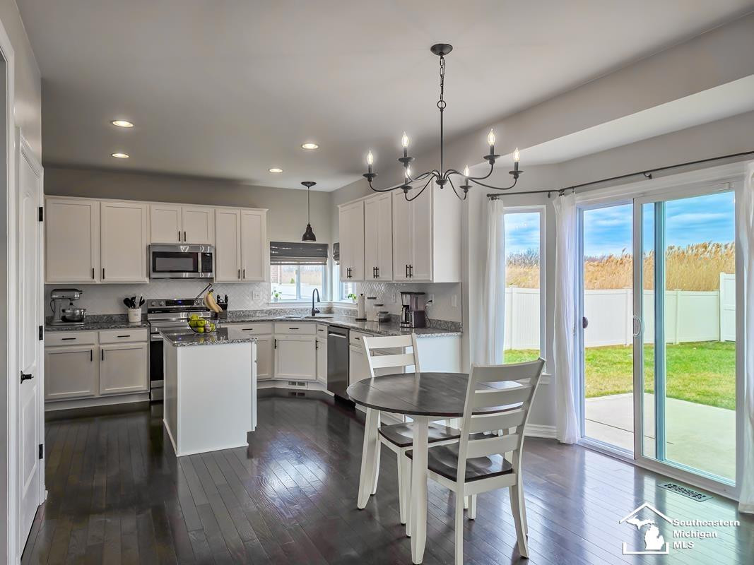 23200 Bluegrass Drive, MI 48183 — Photo 23