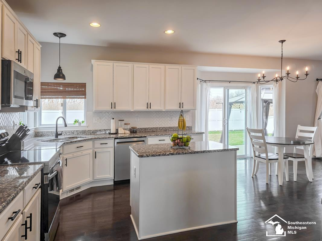 23200 Bluegrass Drive, MI 48183 — Photo 29