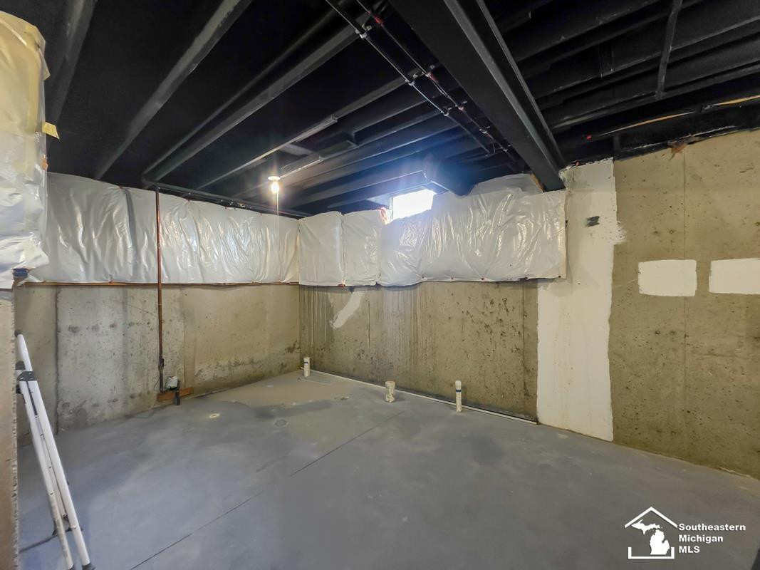 23200 Bluegrass Drive, MI 48183 — Photo 35