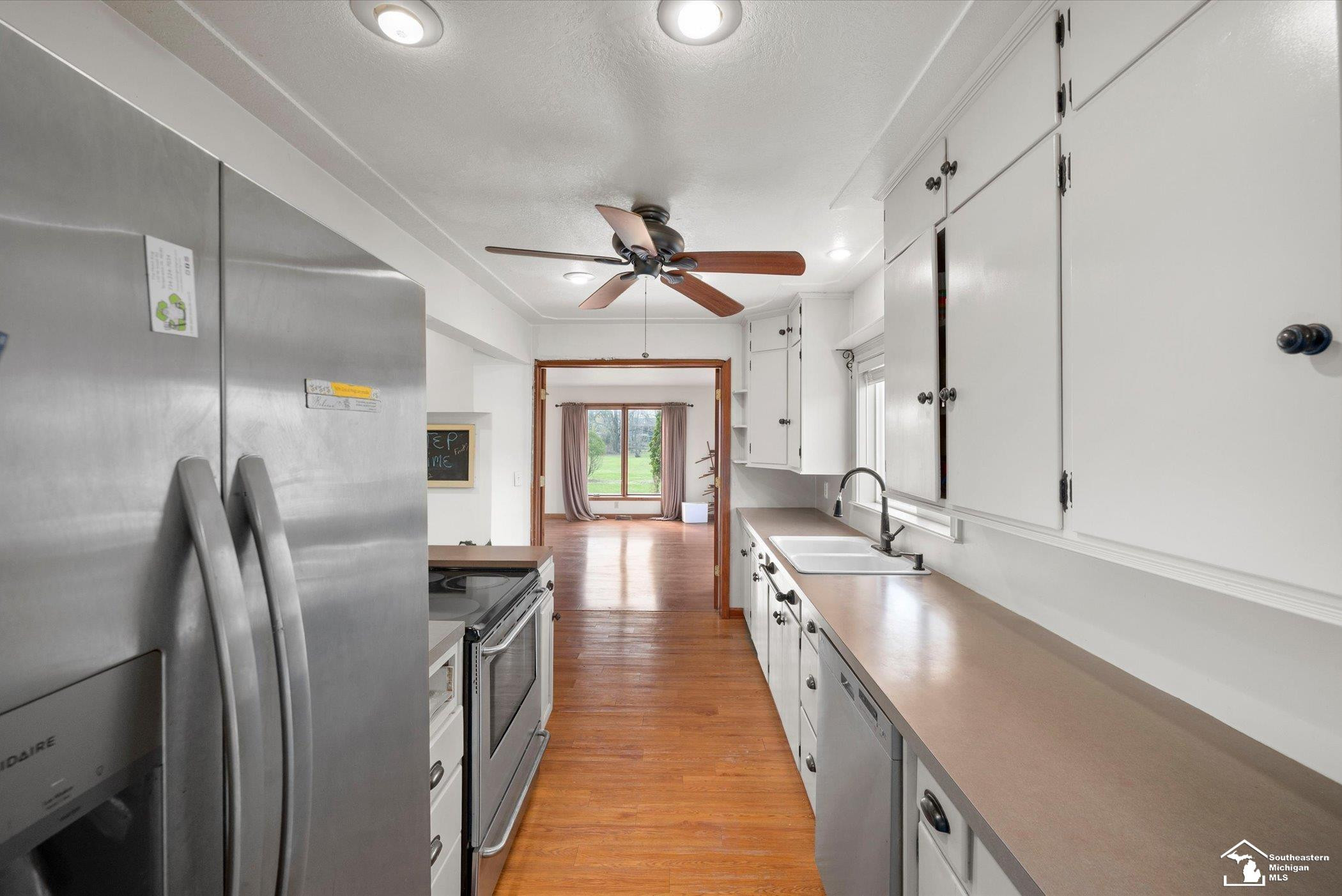 6925 Kirtwood Drive, Temperance, MI 48182 — Photo 15