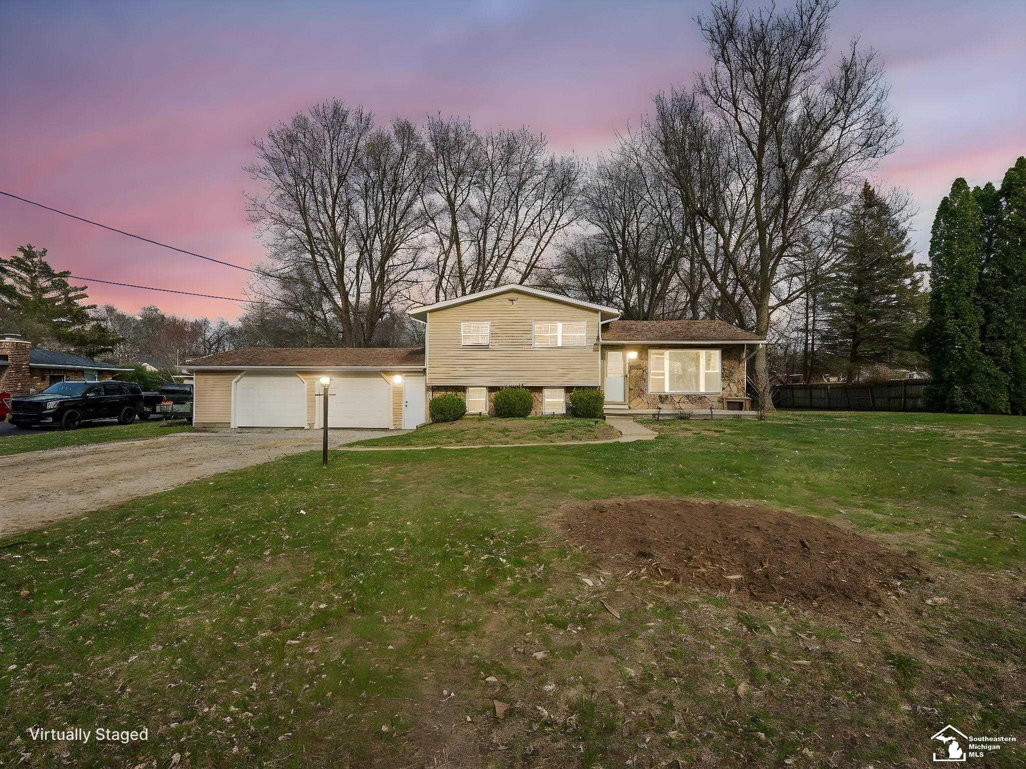 8872 Woodside Drive, Temperance, MI 48182 — Photo 2