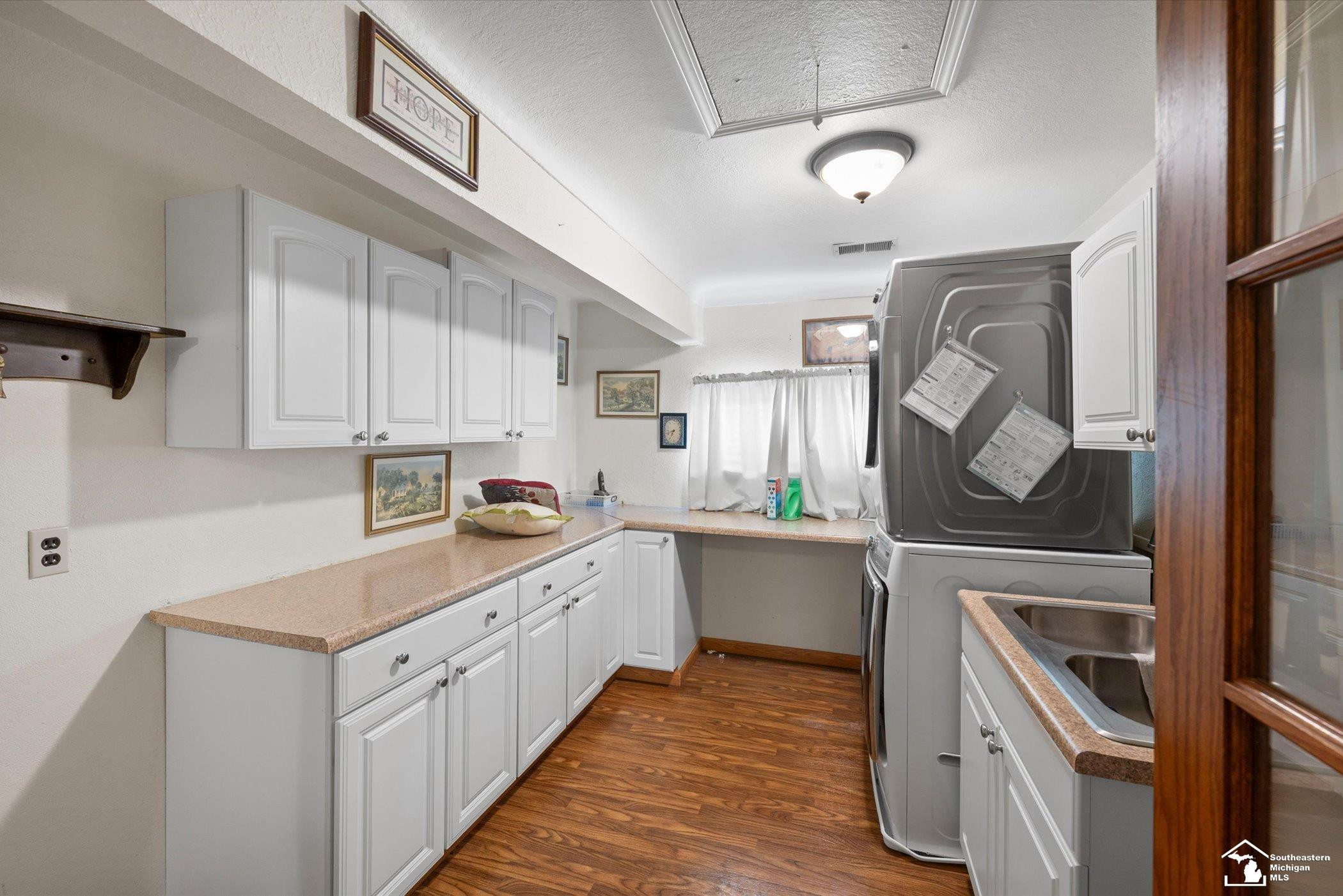6925 Kirtwood Drive, Temperance, MI 48182 — Photo 24