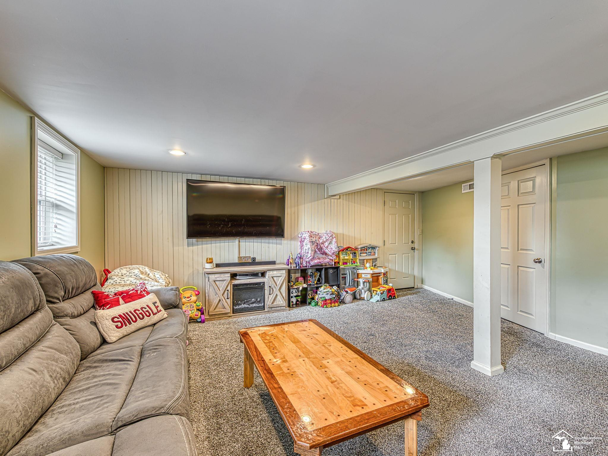8872 Woodside Drive, Temperance, MI 48182 — Photo 17