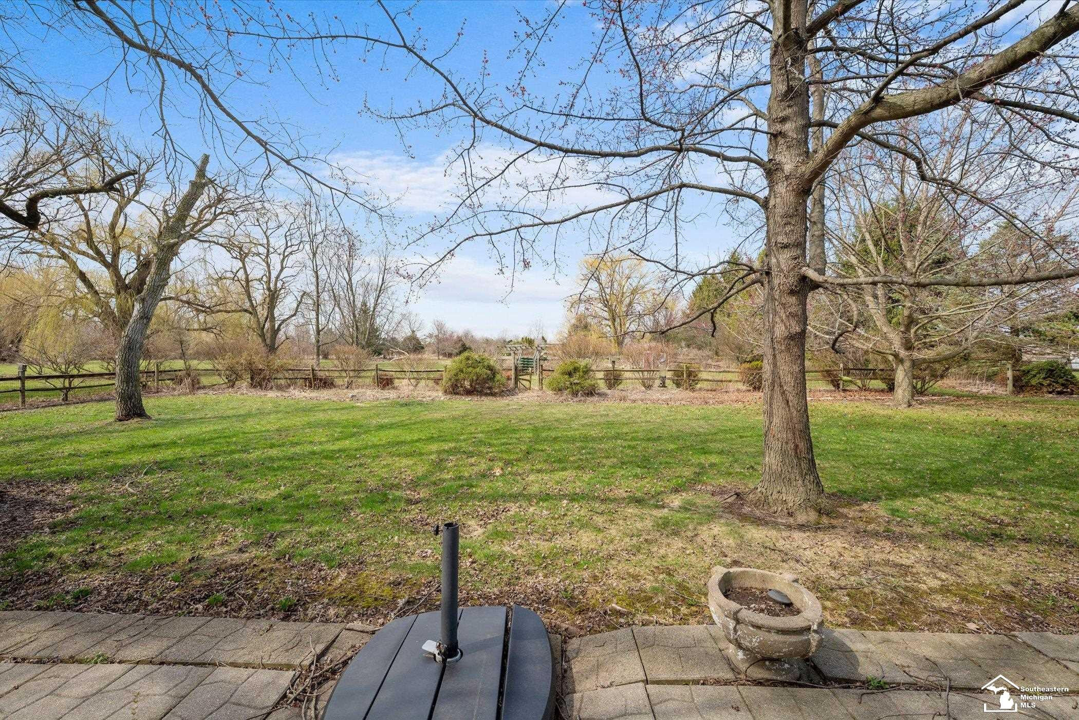 6925 Kirtwood Drive, Temperance, MI 48182 — Photo 35