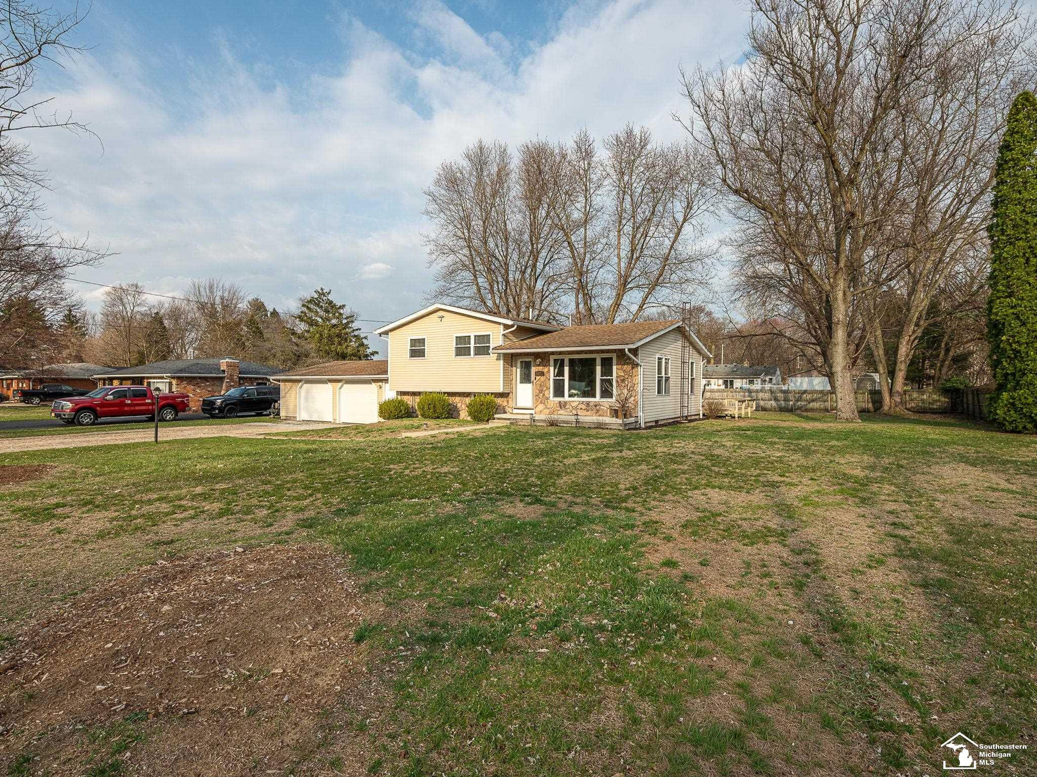 8872 Woodside Drive, Temperance, MI 48182 — Photo 21