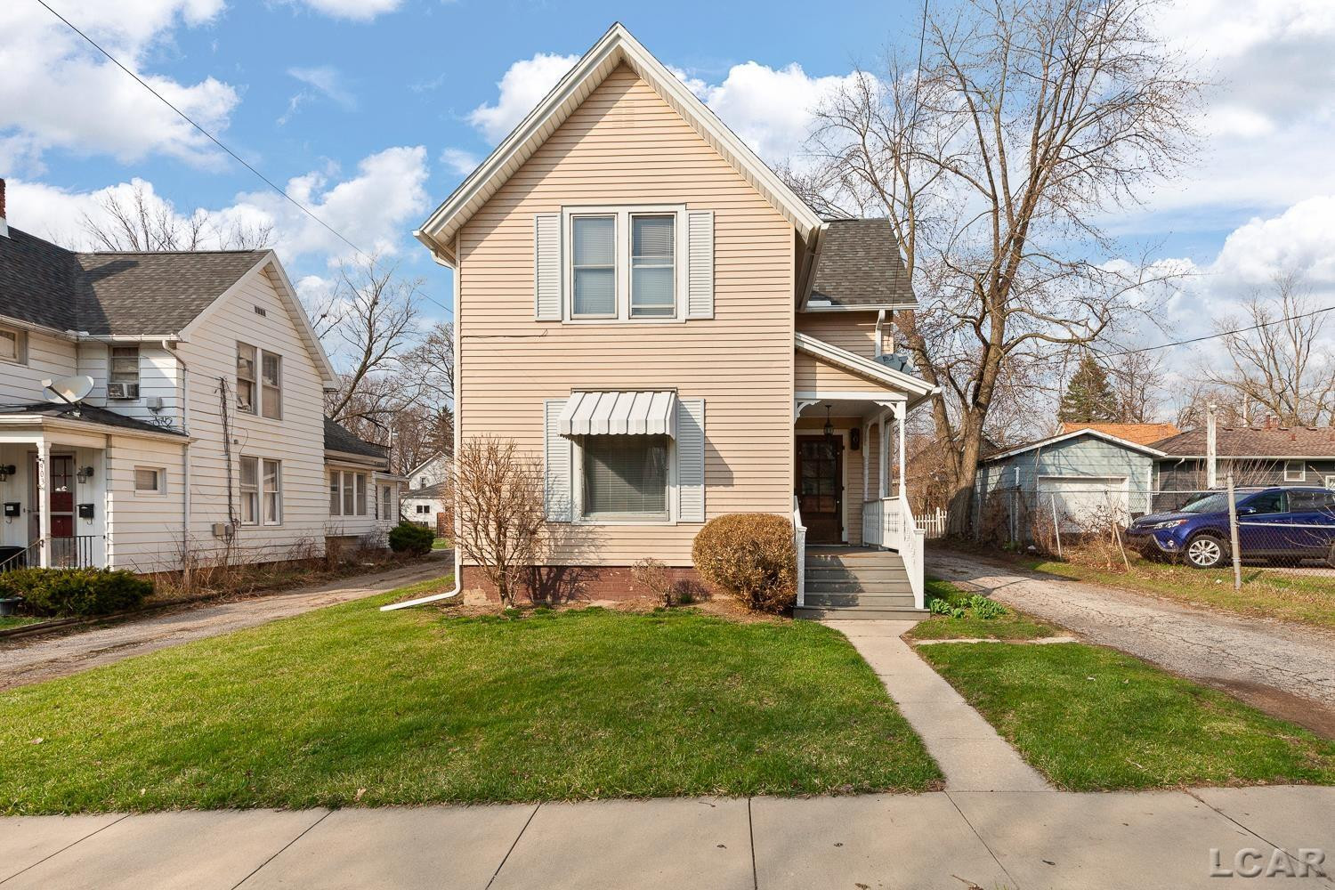 907 E Hunt Street, Adrian, MI 49221 — Photo 2