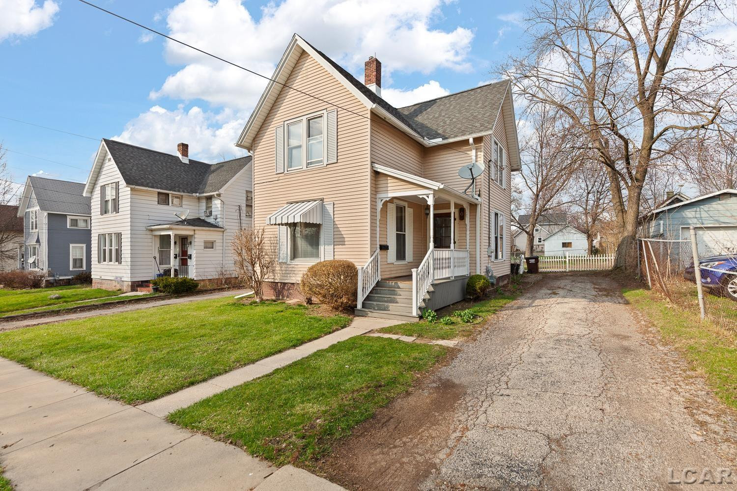 907 E Hunt Street, Adrian, MI 49221 — Photo 4