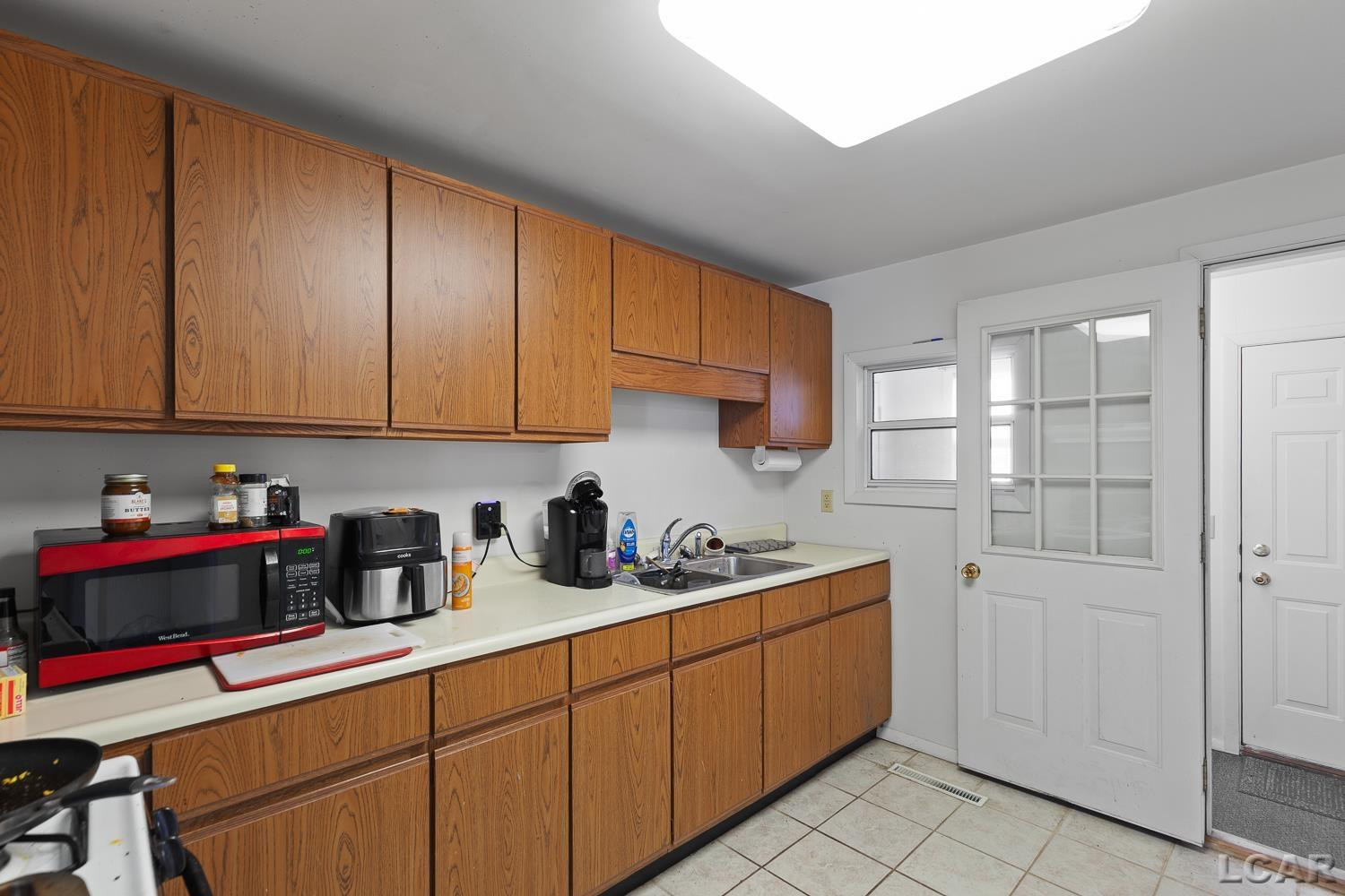 806 State Street, Adrian, MI 49221 — Photo 19