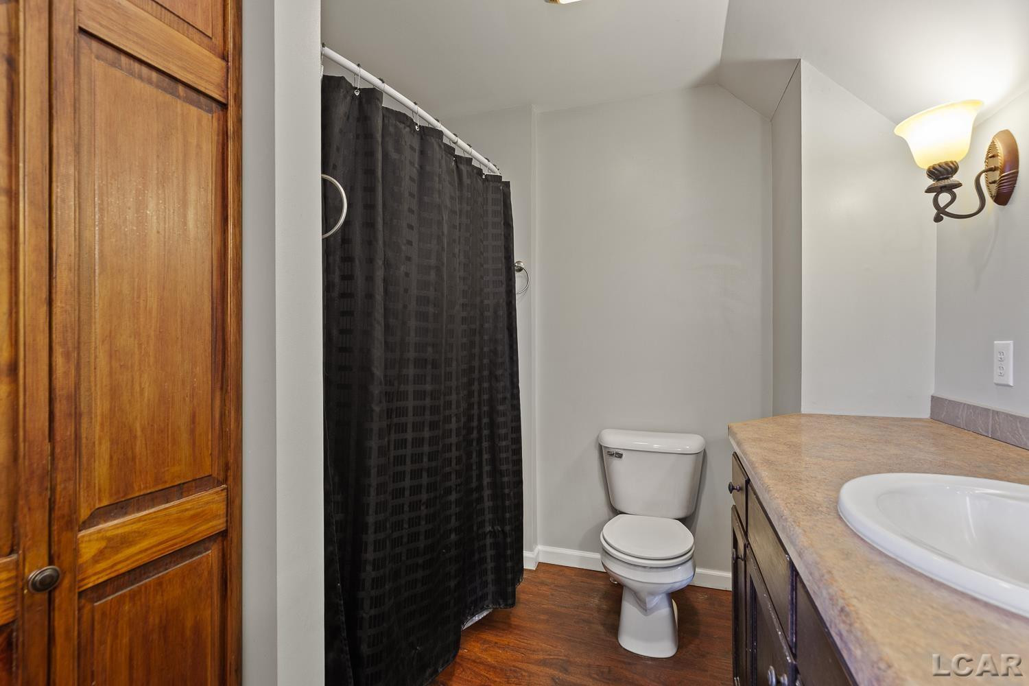 907 E Hunt Street, Adrian, MI 49221 — Photo 24