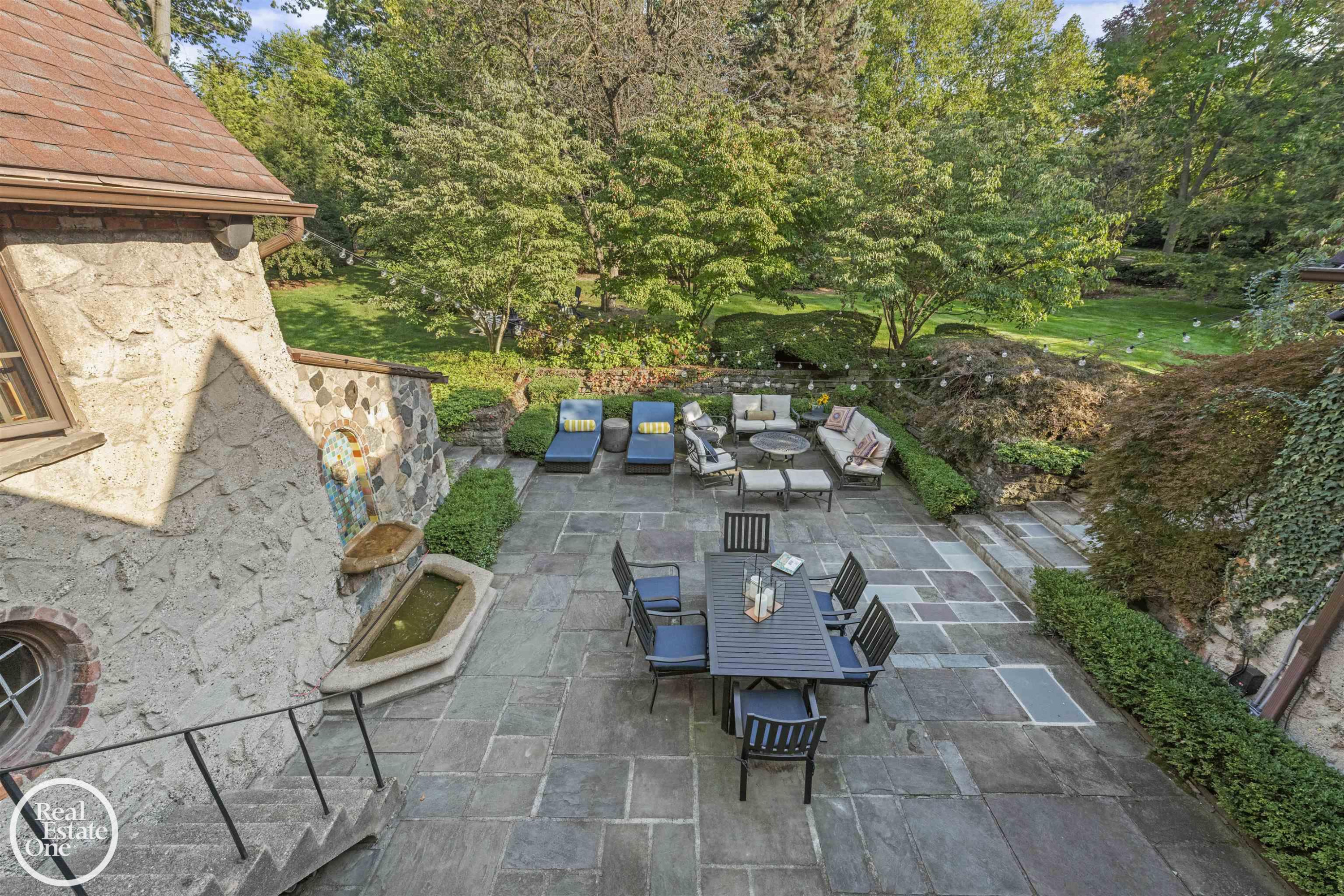 242 Lewiston Road, Grosse Pointe Farms, MI 48236 — Photo 9