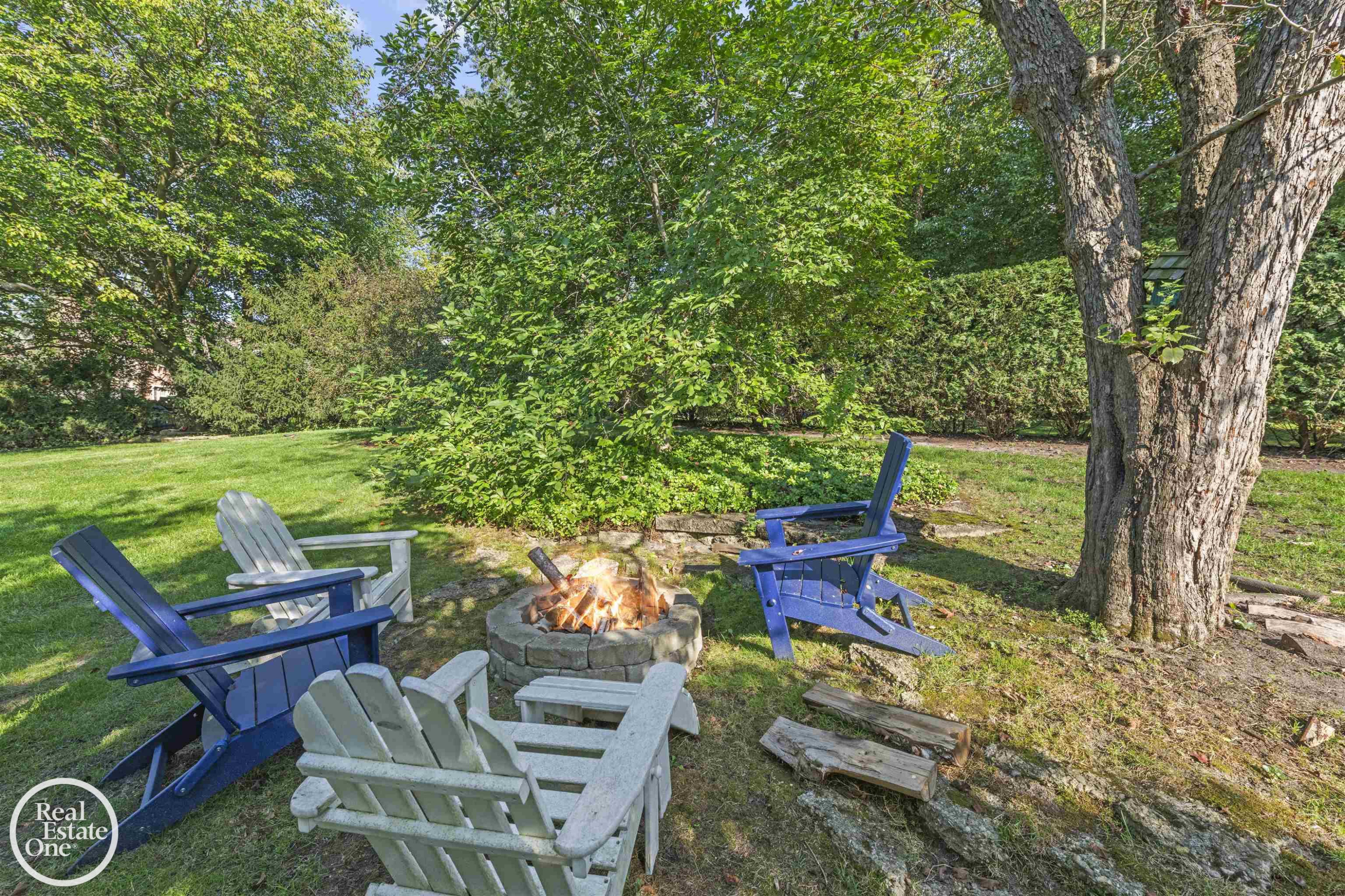 242 Lewiston Road, Grosse Pointe Farms, MI 48236 — Photo 12