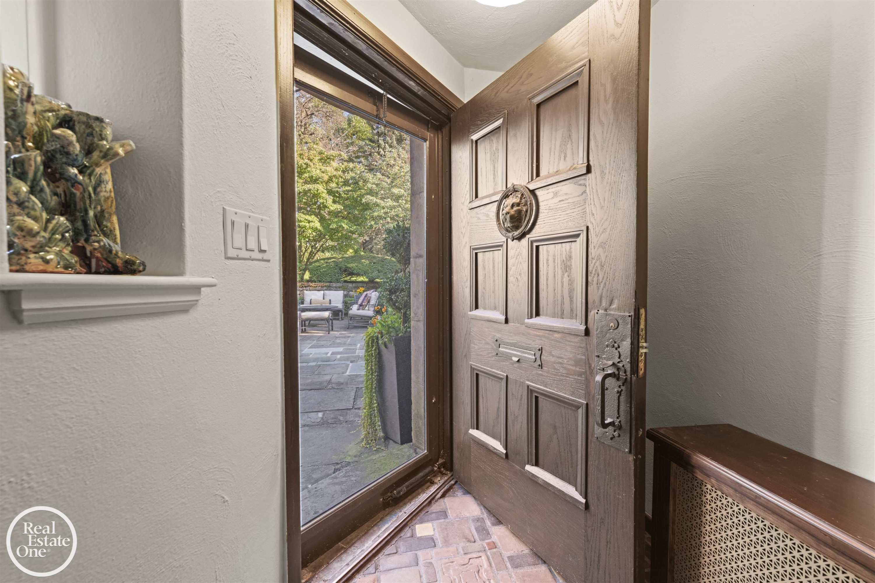 242 Lewiston Road, Grosse Pointe Farms, MI 48236 — Photo 16