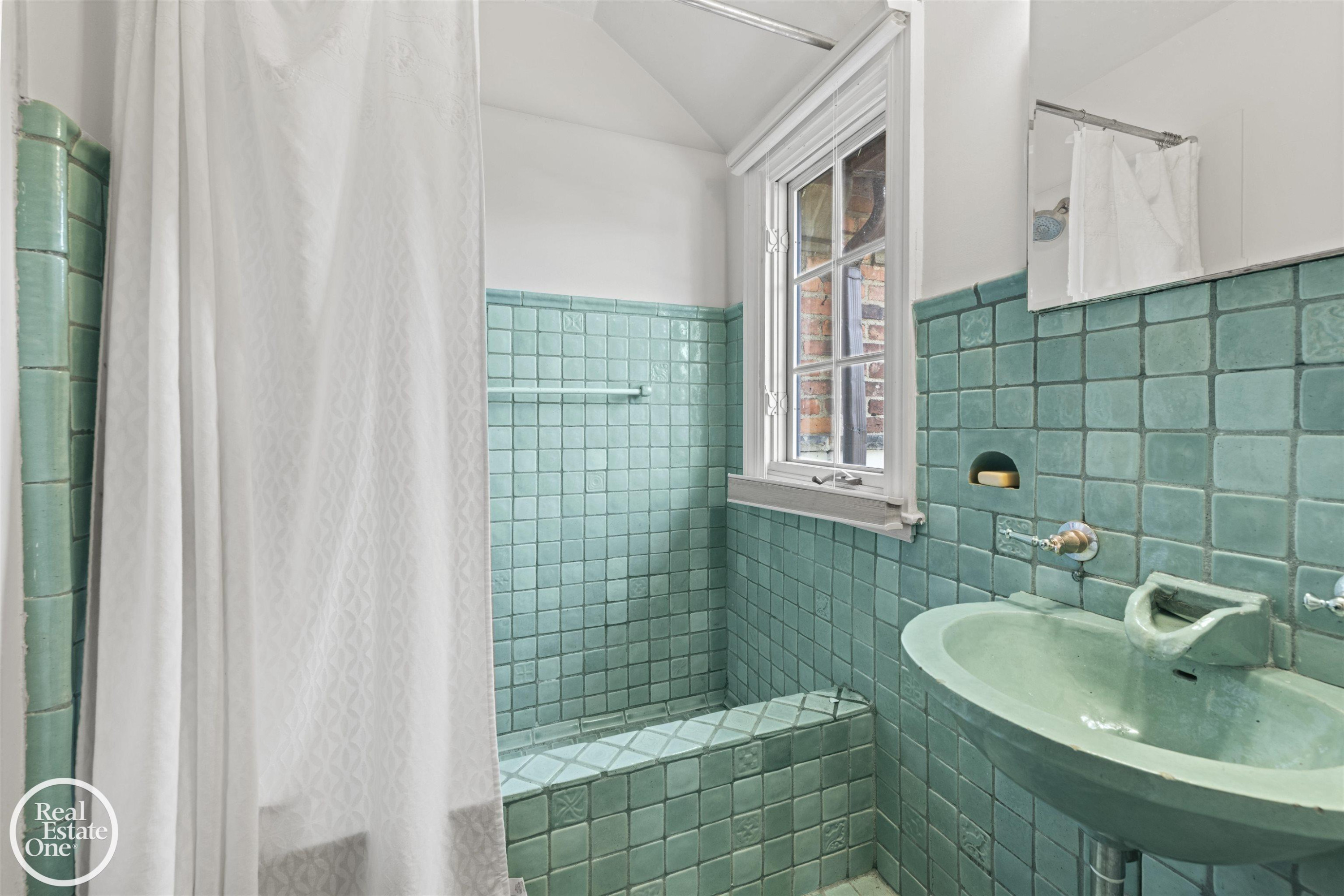 242 Lewiston Road, Grosse Pointe Farms, MI 48236 — Photo 52