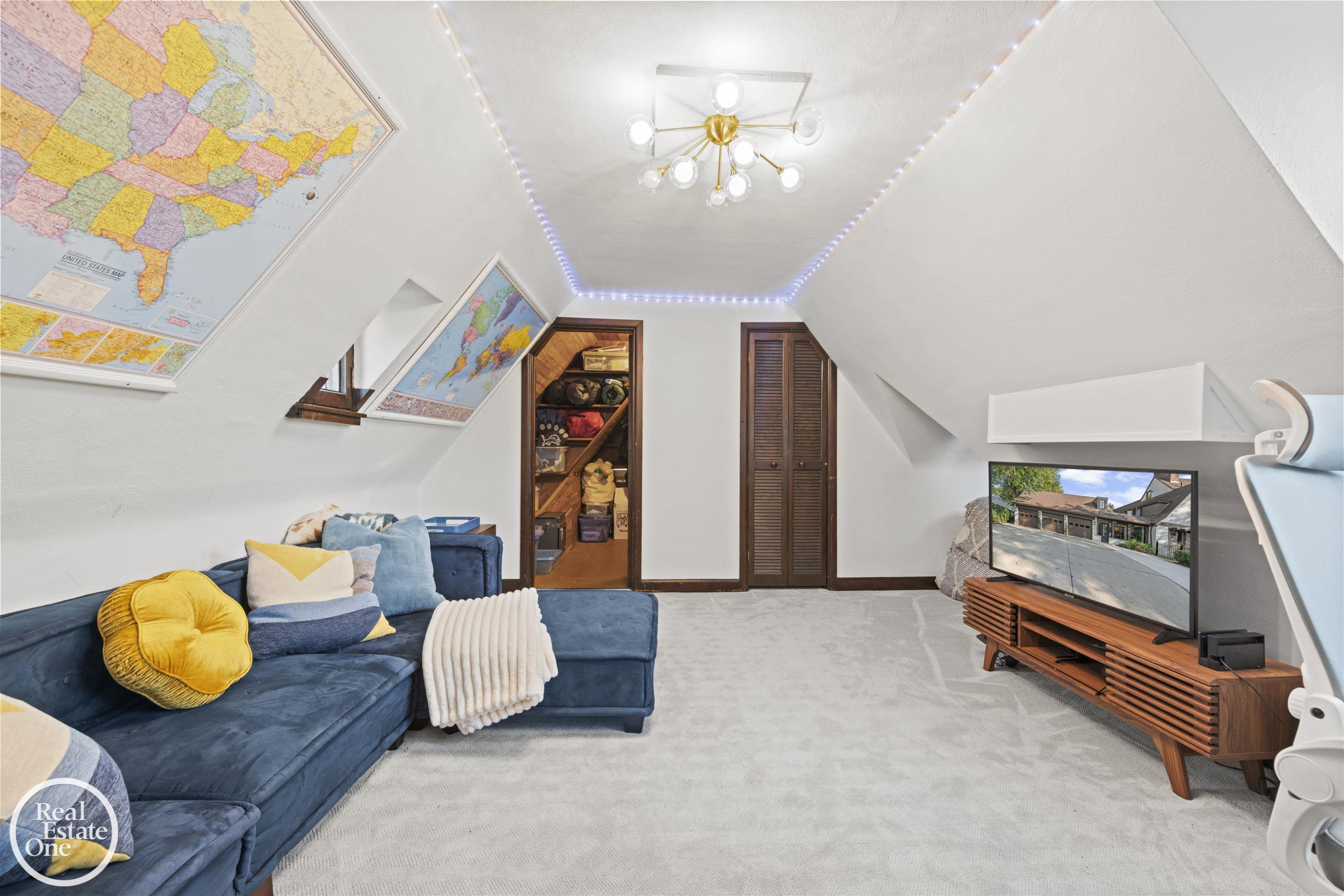242 Lewiston Road, Grosse Pointe Farms, MI 48236 — Photo 58
