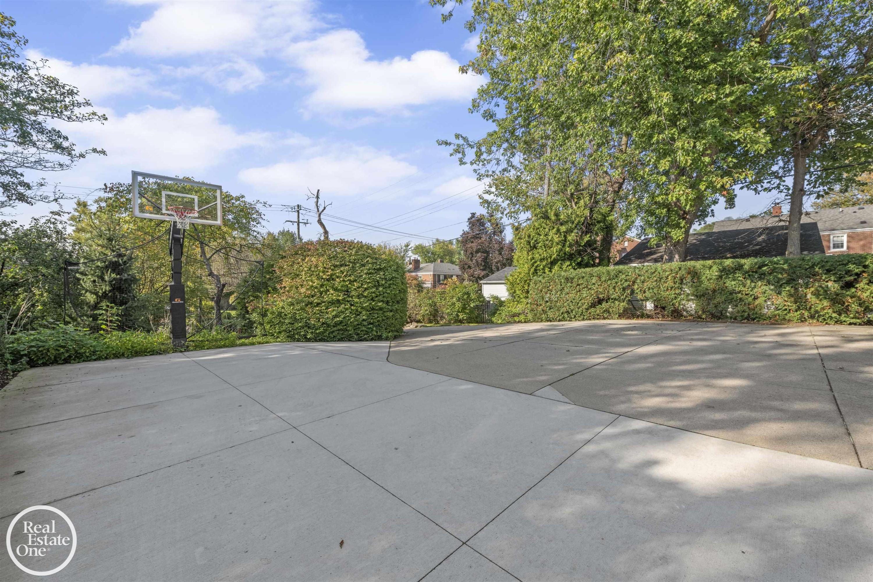 242 Lewiston Road, Grosse Pointe Farms, MI 48236 — Photo 63