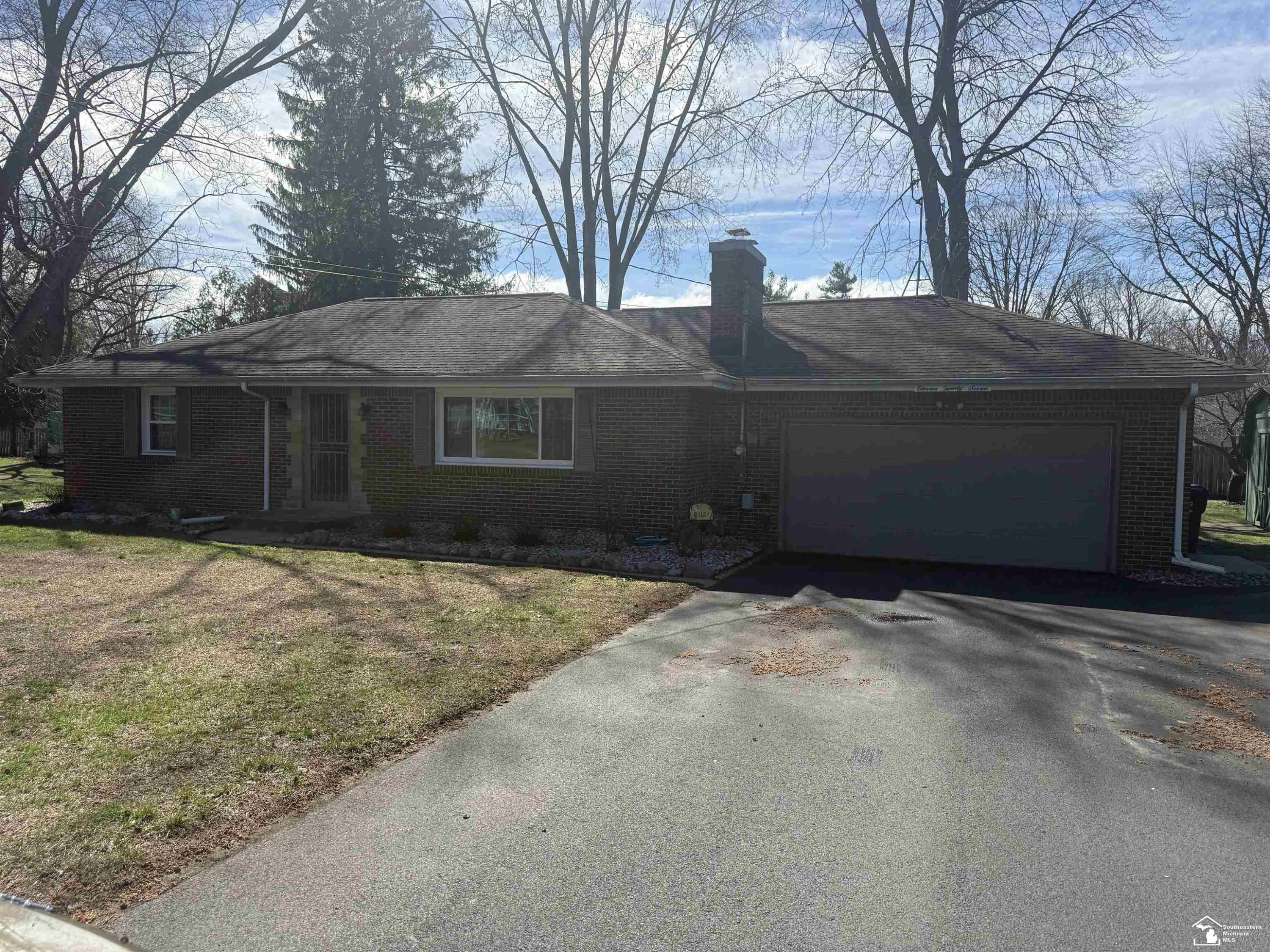 1127 Oakmont Drive, Temperance, MI 48182 — front exterior