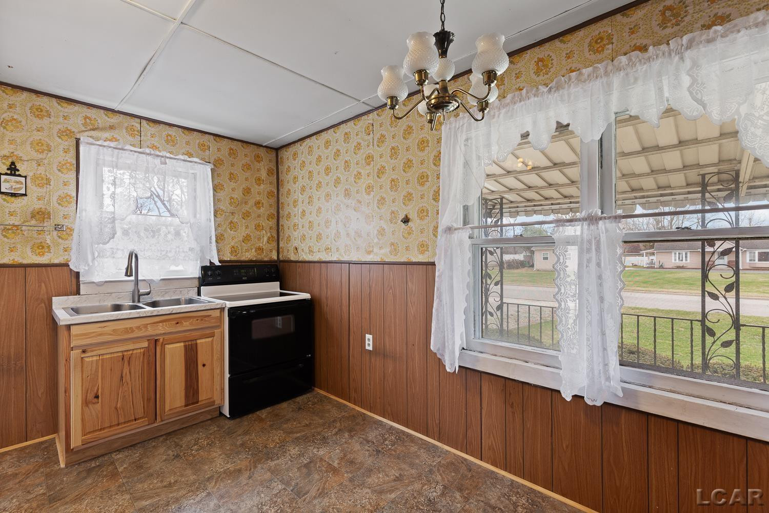 108 S Occidental Highway, Tecumseh, MI 49286 — Photo 16