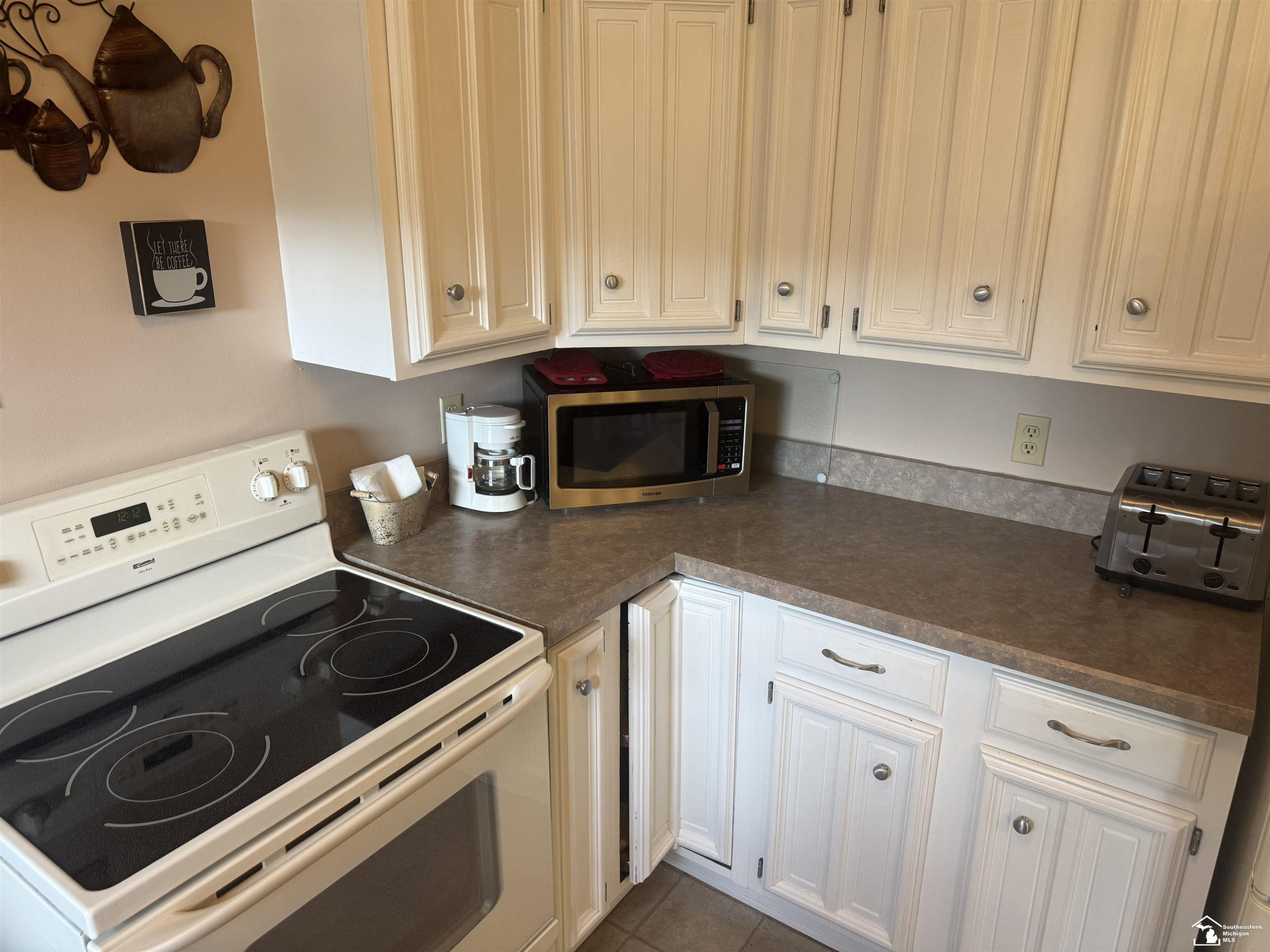 1127 Oakmont Drive, Temperance, MI 48182 — Photo 20
