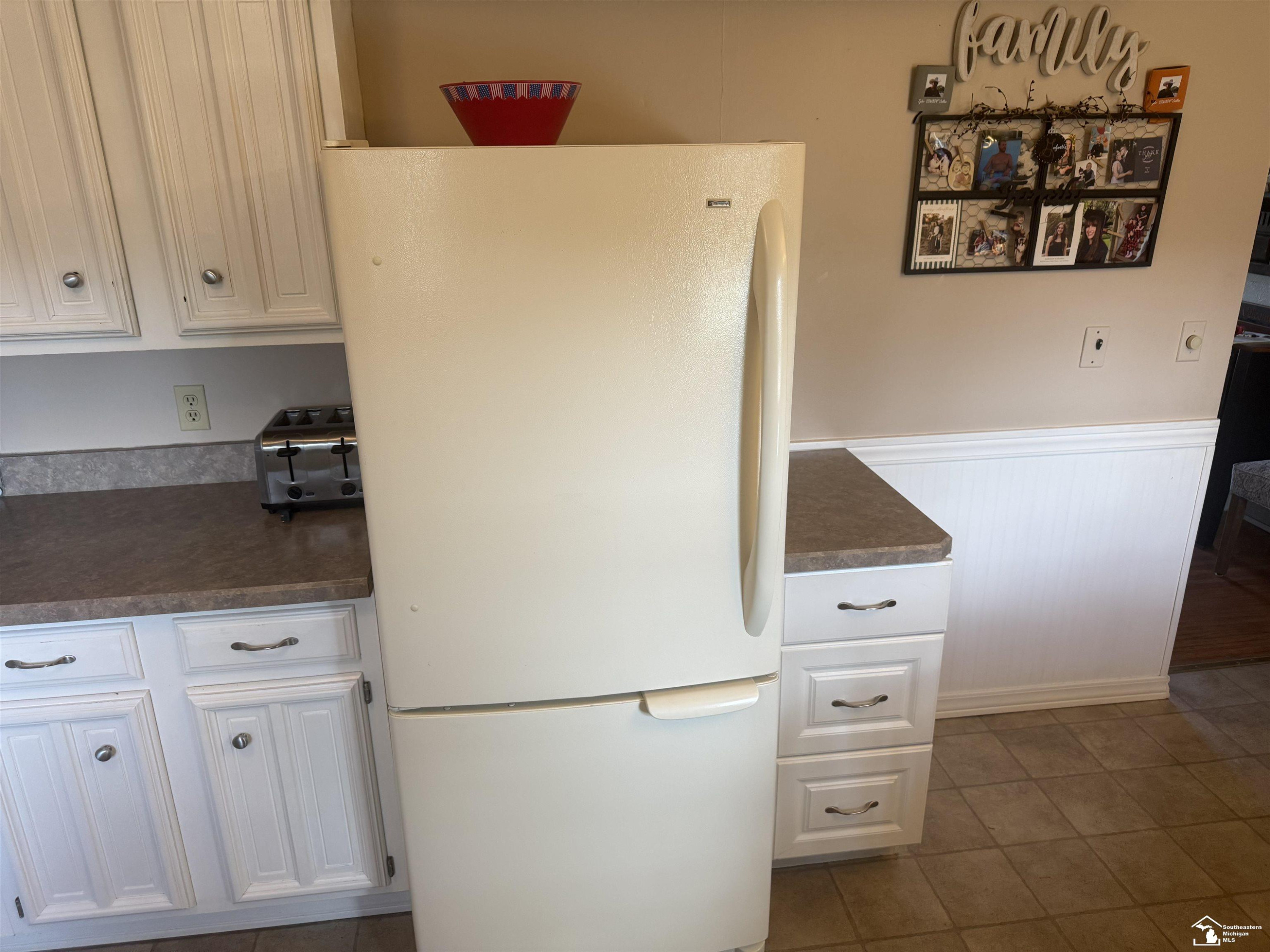 1127 Oakmont Drive, Temperance, MI 48182 — Photo 21