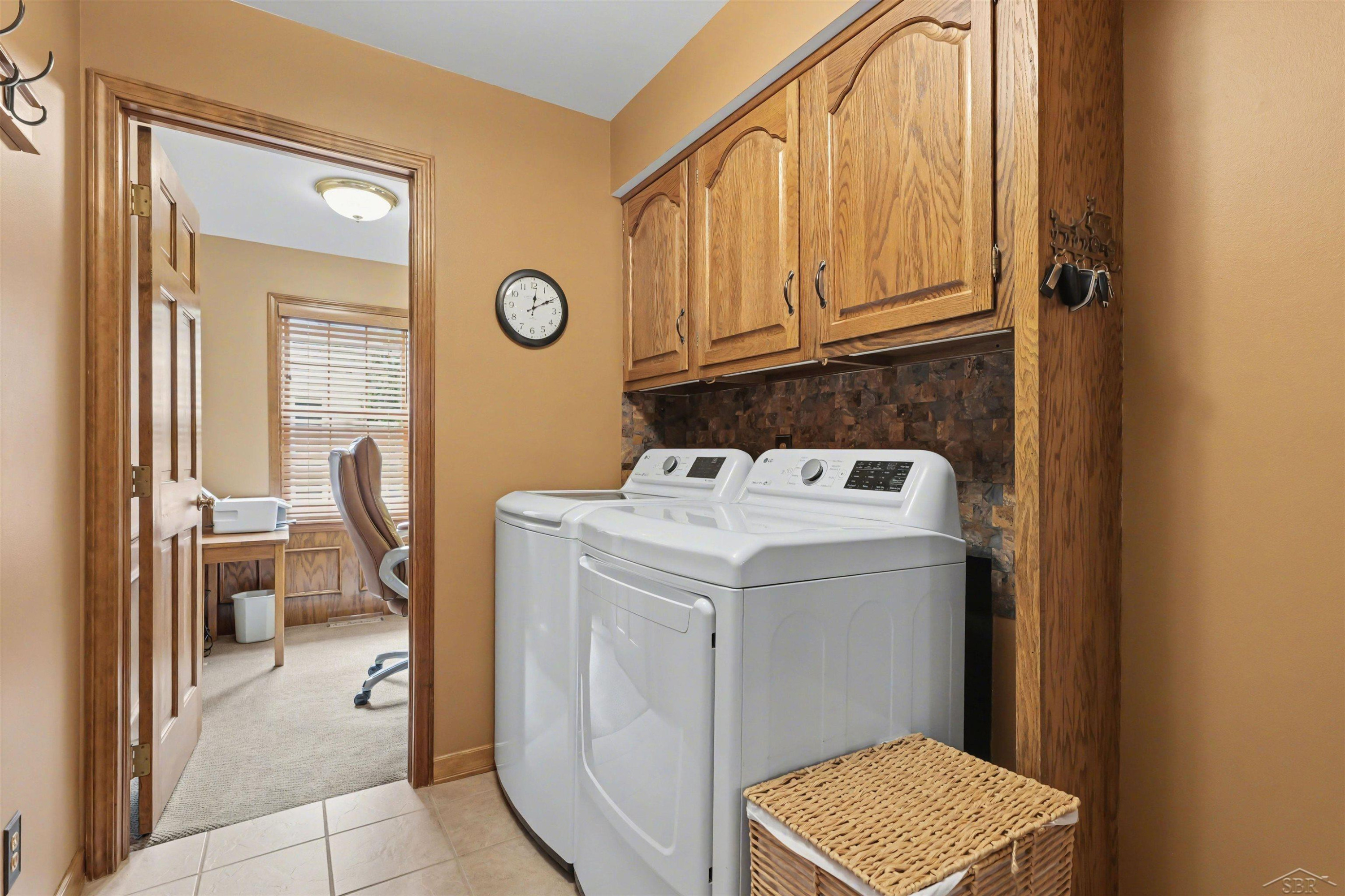 3873 Chipping Norton Court, Saginaw, MI 48603 — Photo 13