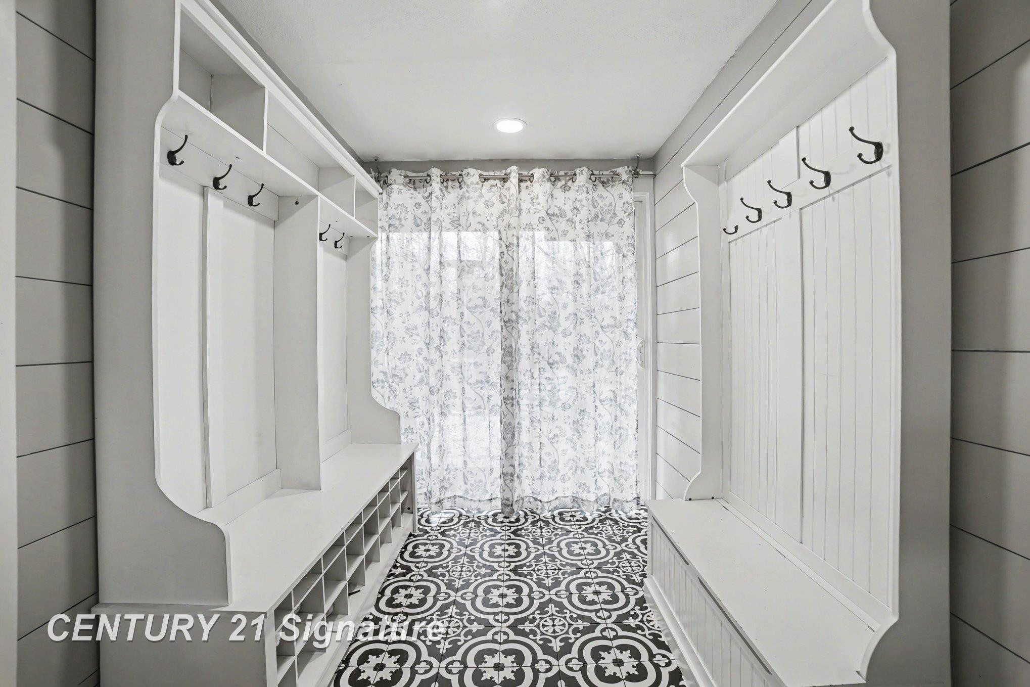 611 Sandow Road, Midland, MI 48640 — Photo 20