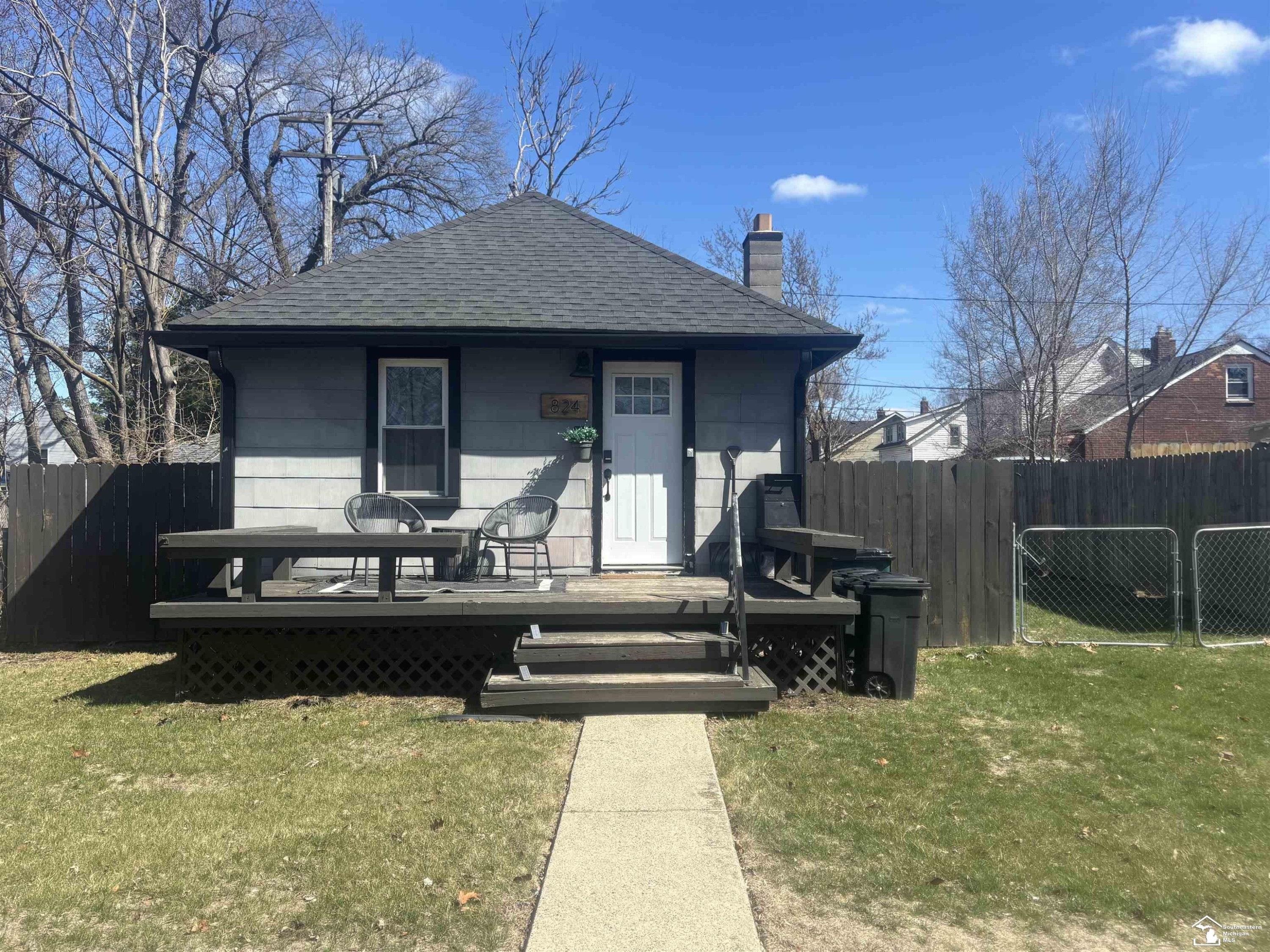 824 Beaufield Street, Ferndale, MI 48220 — front exterior