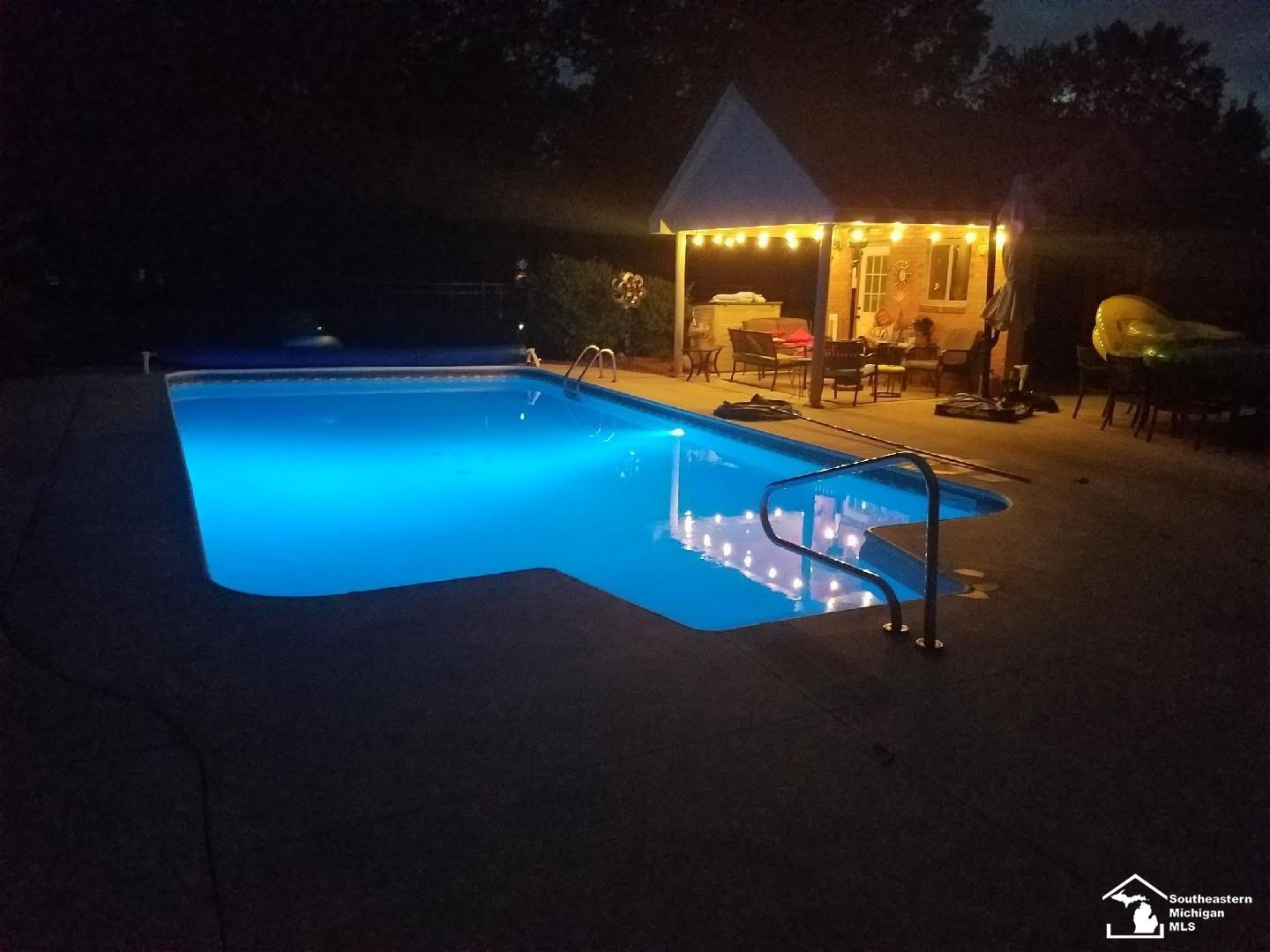 24160 Fairview Drive, New Boston, MI 48164 — Photo 4
