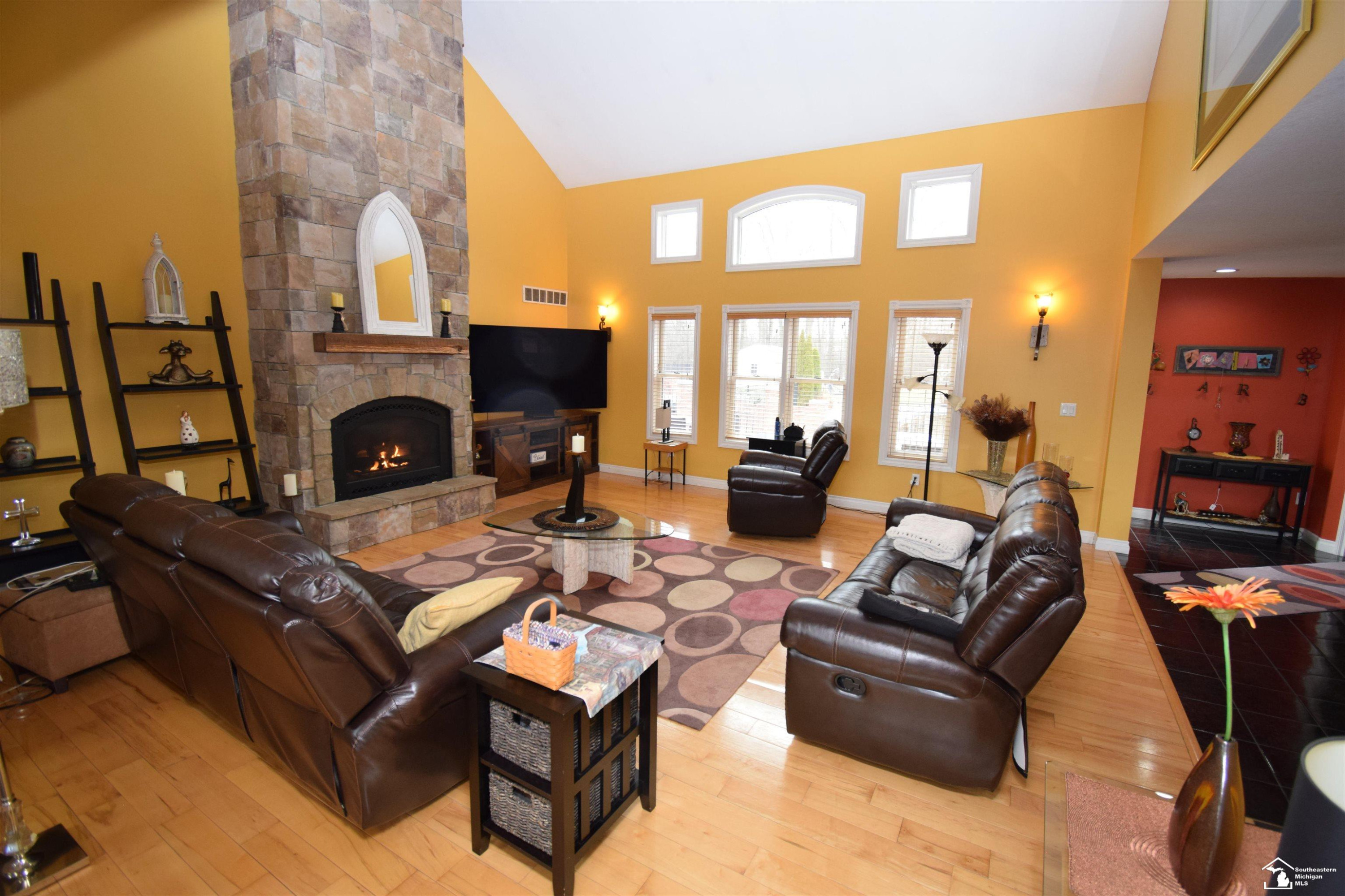 24160 Fairview Drive, New Boston, MI 48164 — Photo 9